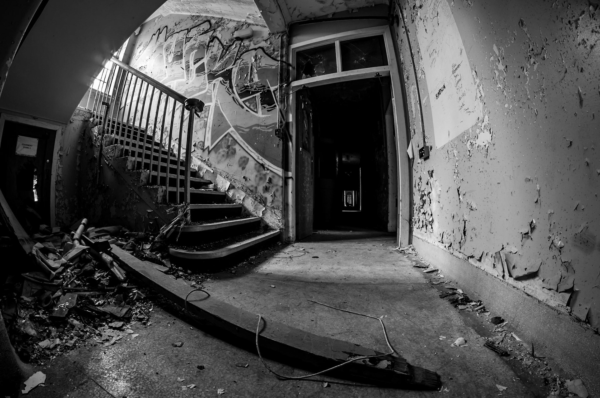 Urbex: Strathmartine Hospital