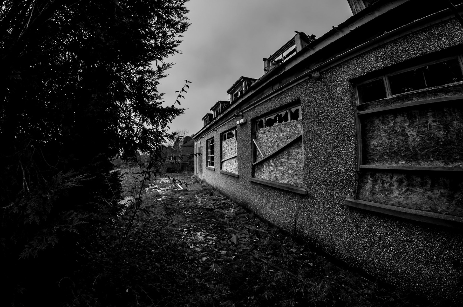 Urbex: Strathmartine Hospital
