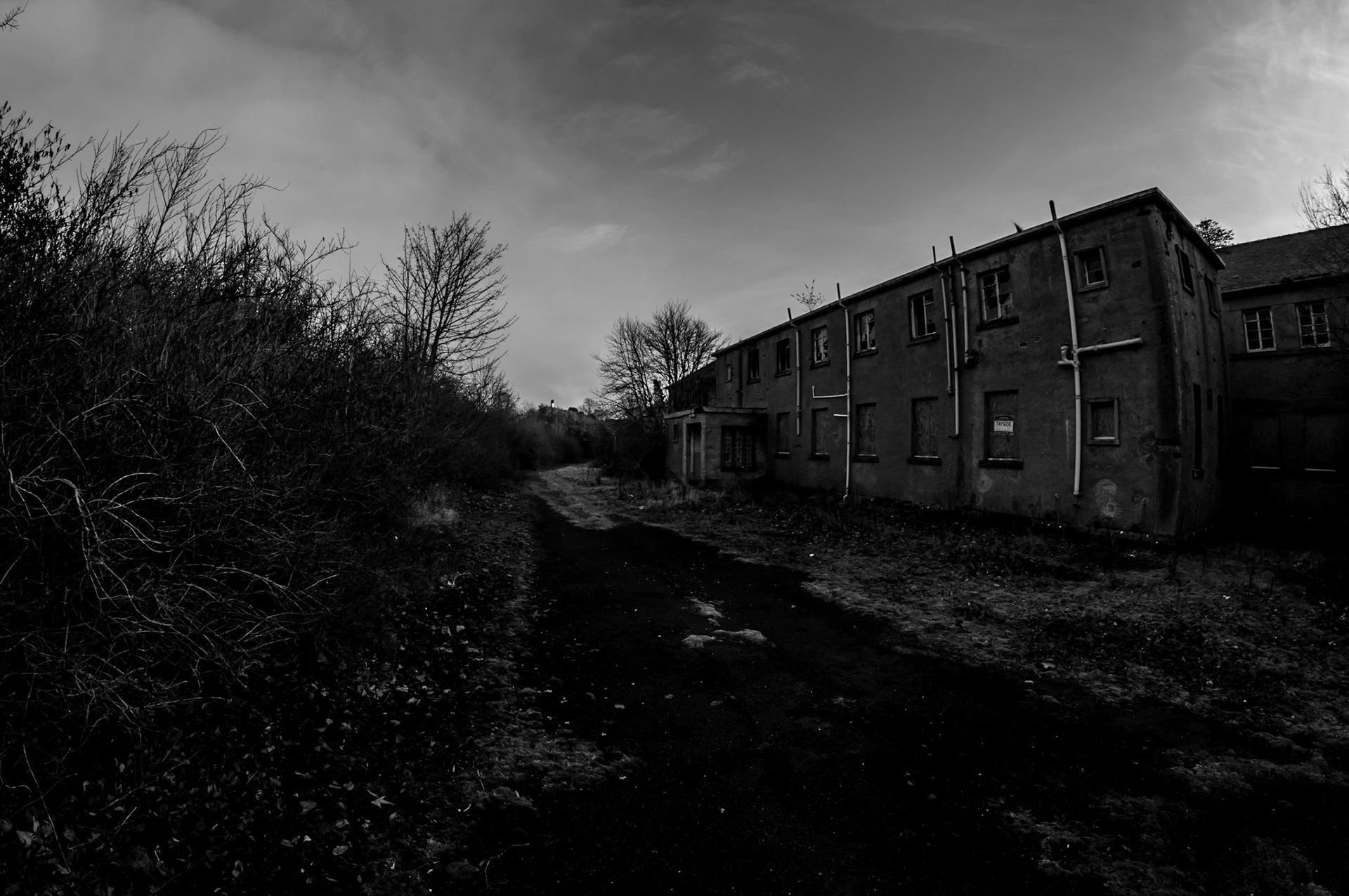 Urbex: Strathmartine Hospital