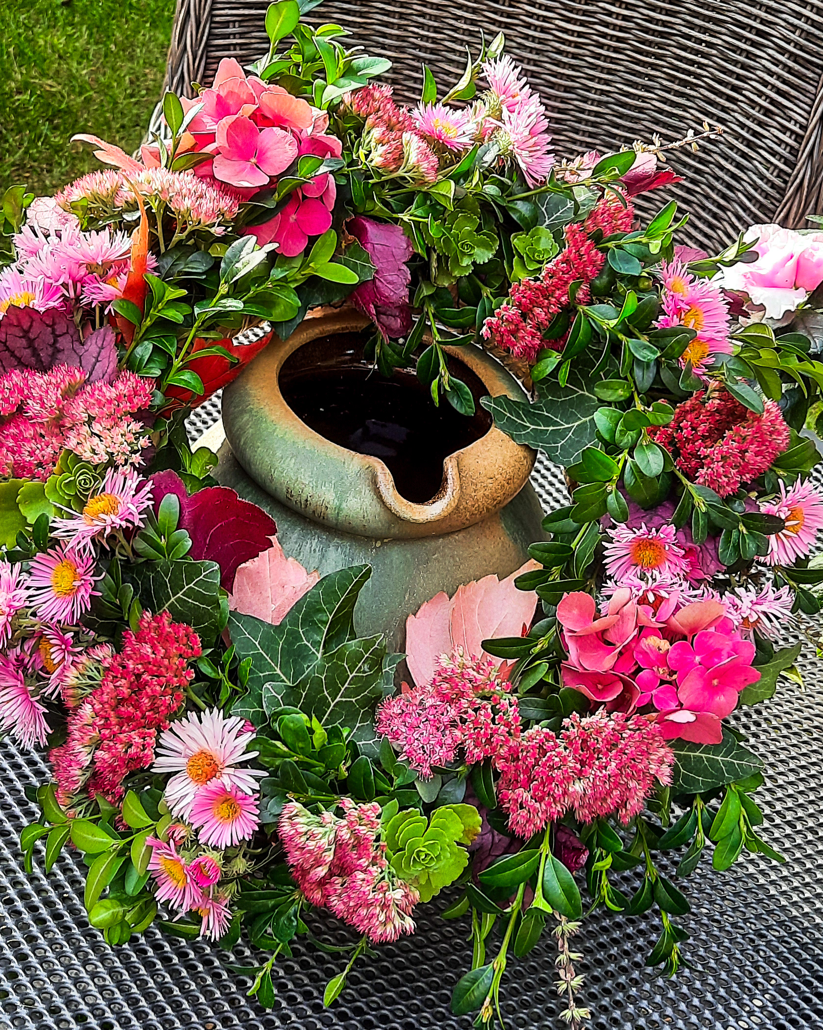 Sommer-Kranz mit Fette Henne, Hortensie Astra, ca. Ø 40cm, Strohring