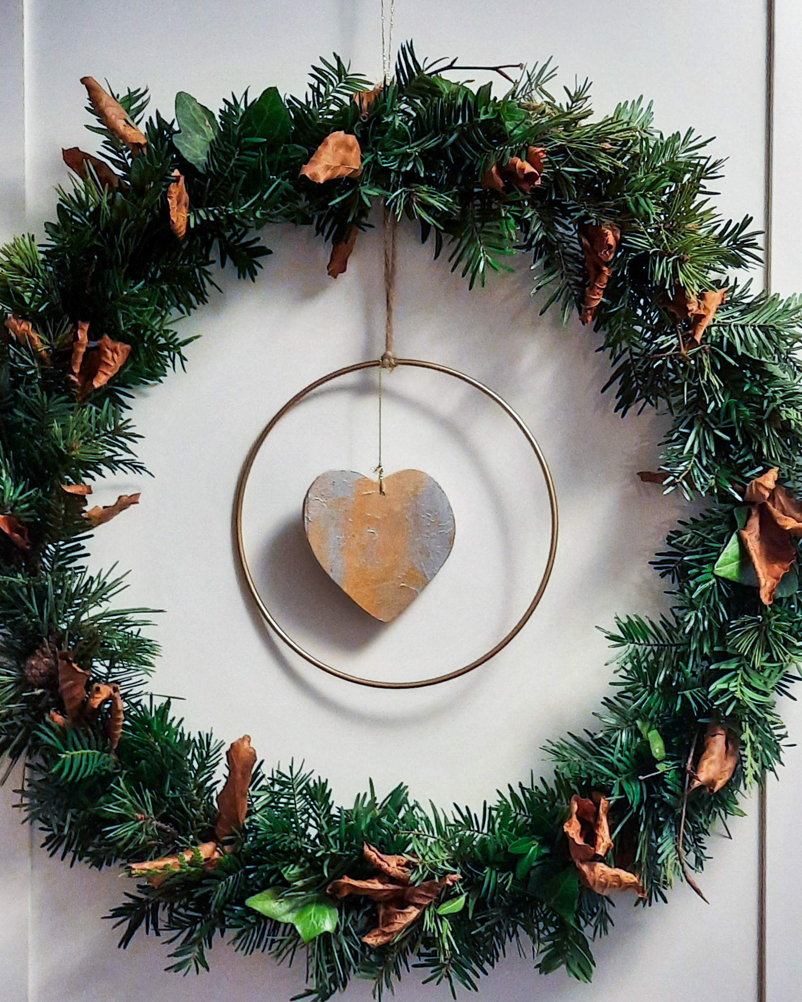 Winter-Kranz mit Tannengrün, ca. Ø 38cm, Strohring