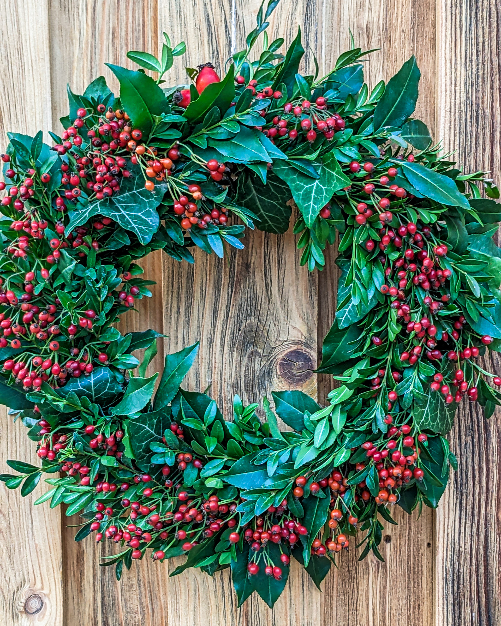 Herbst-Kranz mit Beeren, ca. Ø 40cm, Strohring