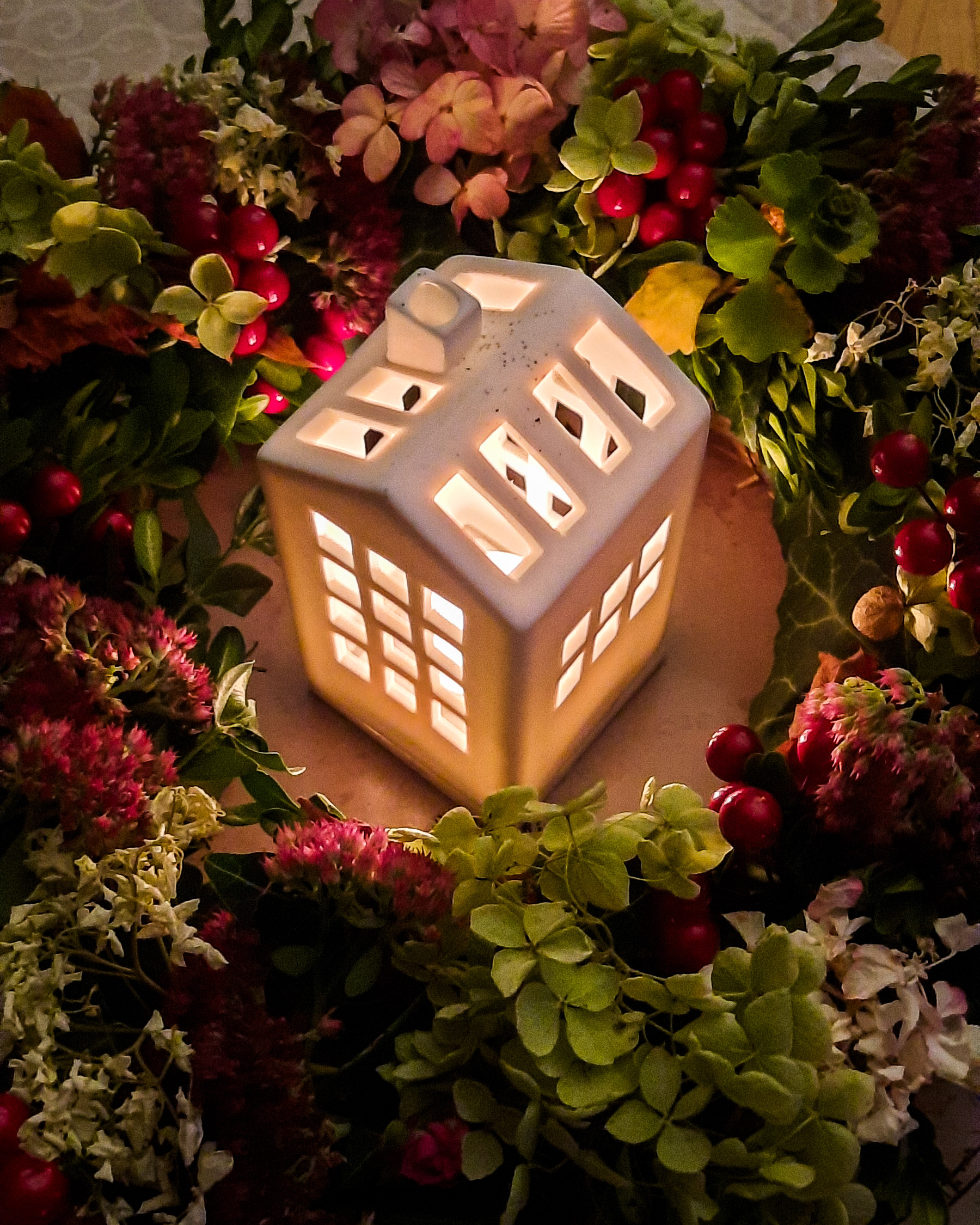 Herbst-Kranz mit Fette Henne, Beeren & Hortensie, ca. Ø 40cm, Strohring