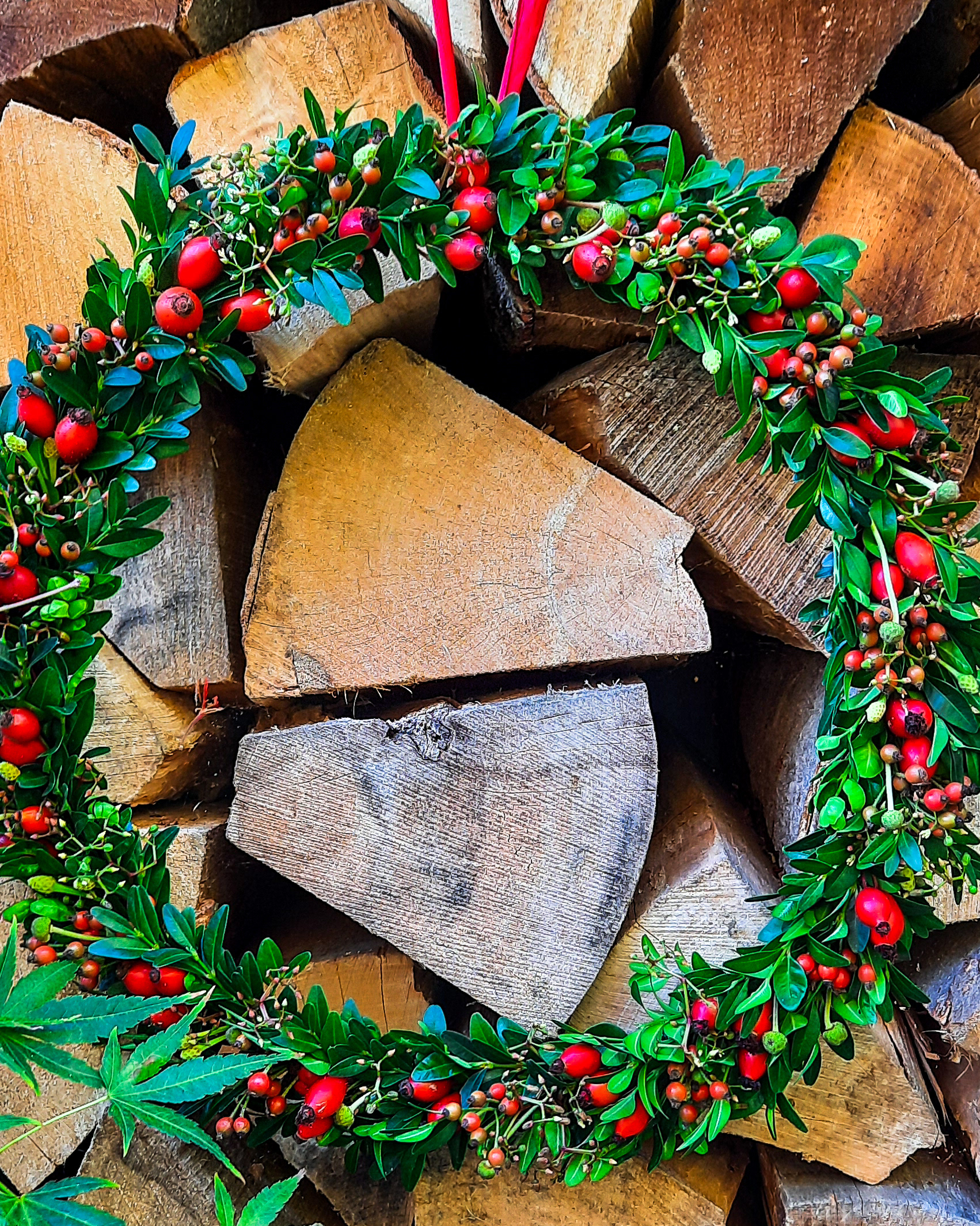 Herbst-Kranz mit Beeren, ca. Ø 38cm, Metallring