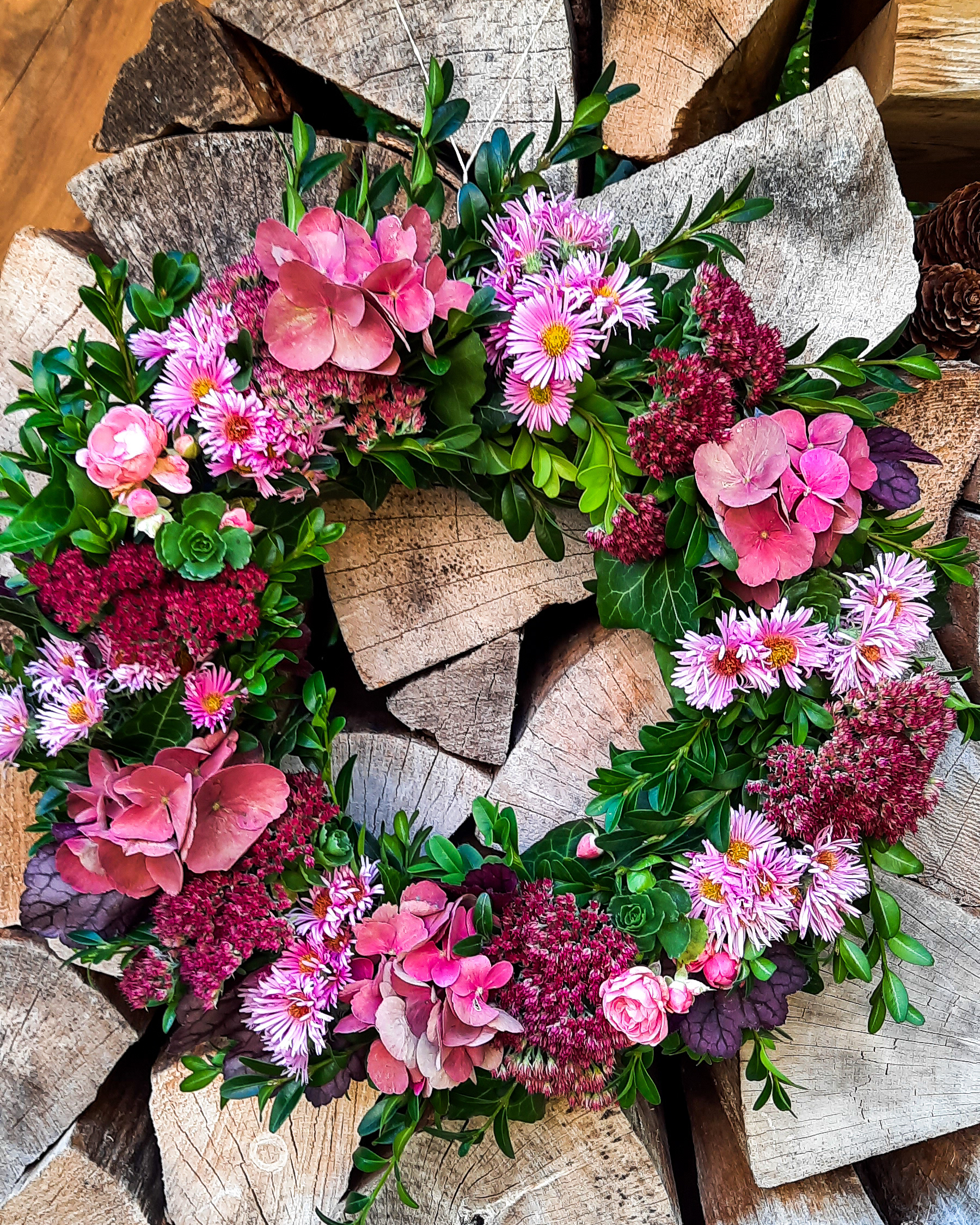 Sommer-Kranz mit Fette Henne, Hortensie & Rose, ca. Ø 40cm, Strohring