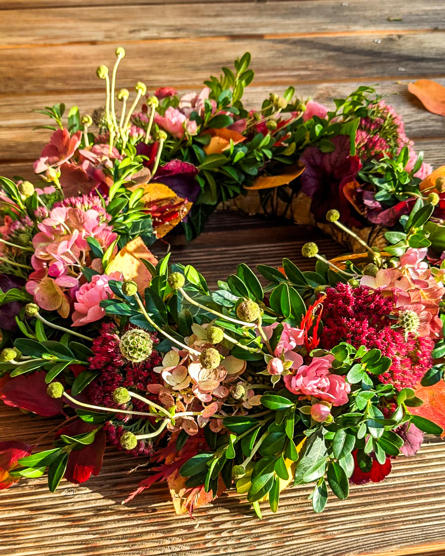 Sommer-Kranz mit Fette Henne, Hortensie & Rose, ca. Ø 40cm, Strohring