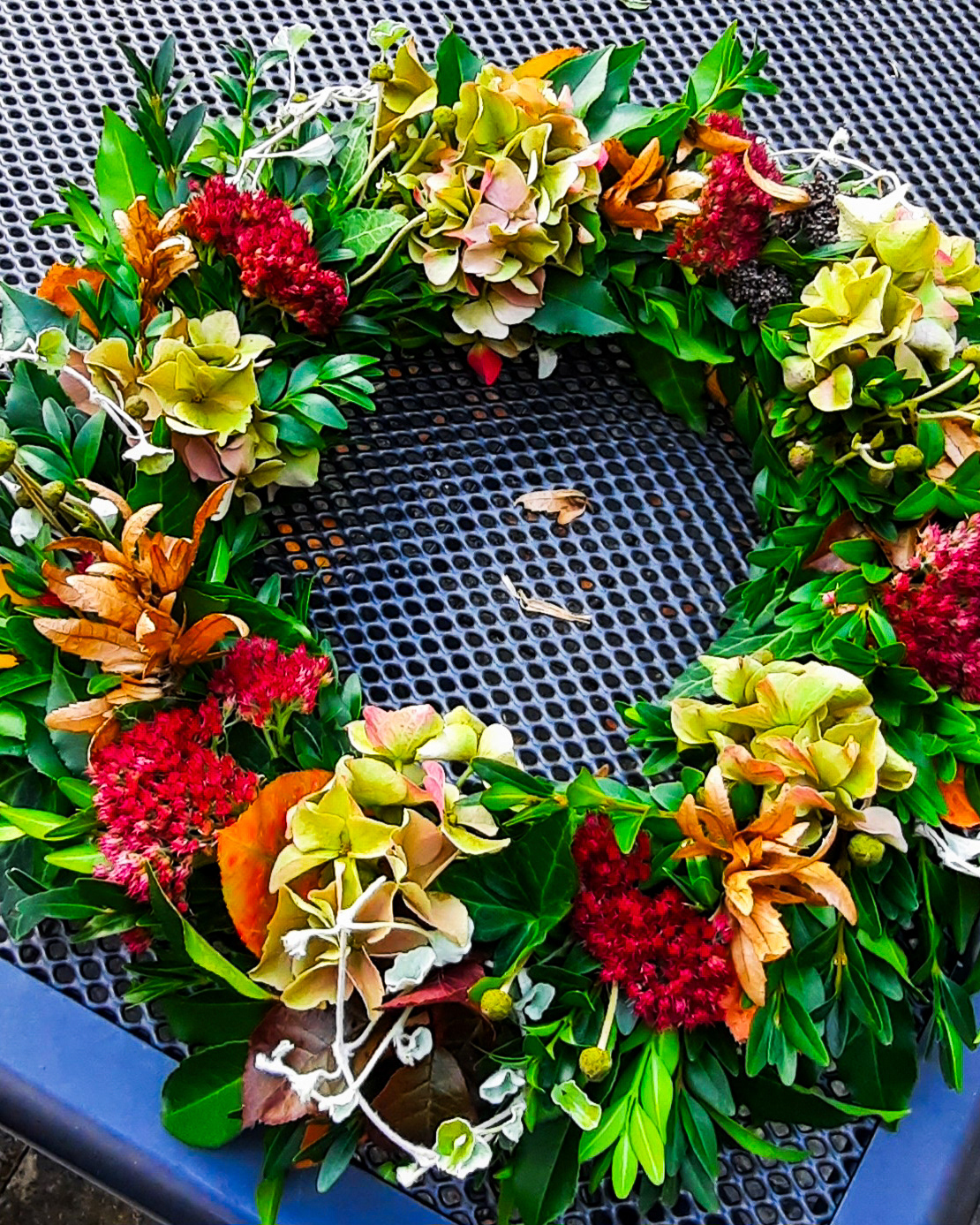 Herbst-Kranz mit Fette Henne & Hortensie, ca. Ø 40cm, Strohring