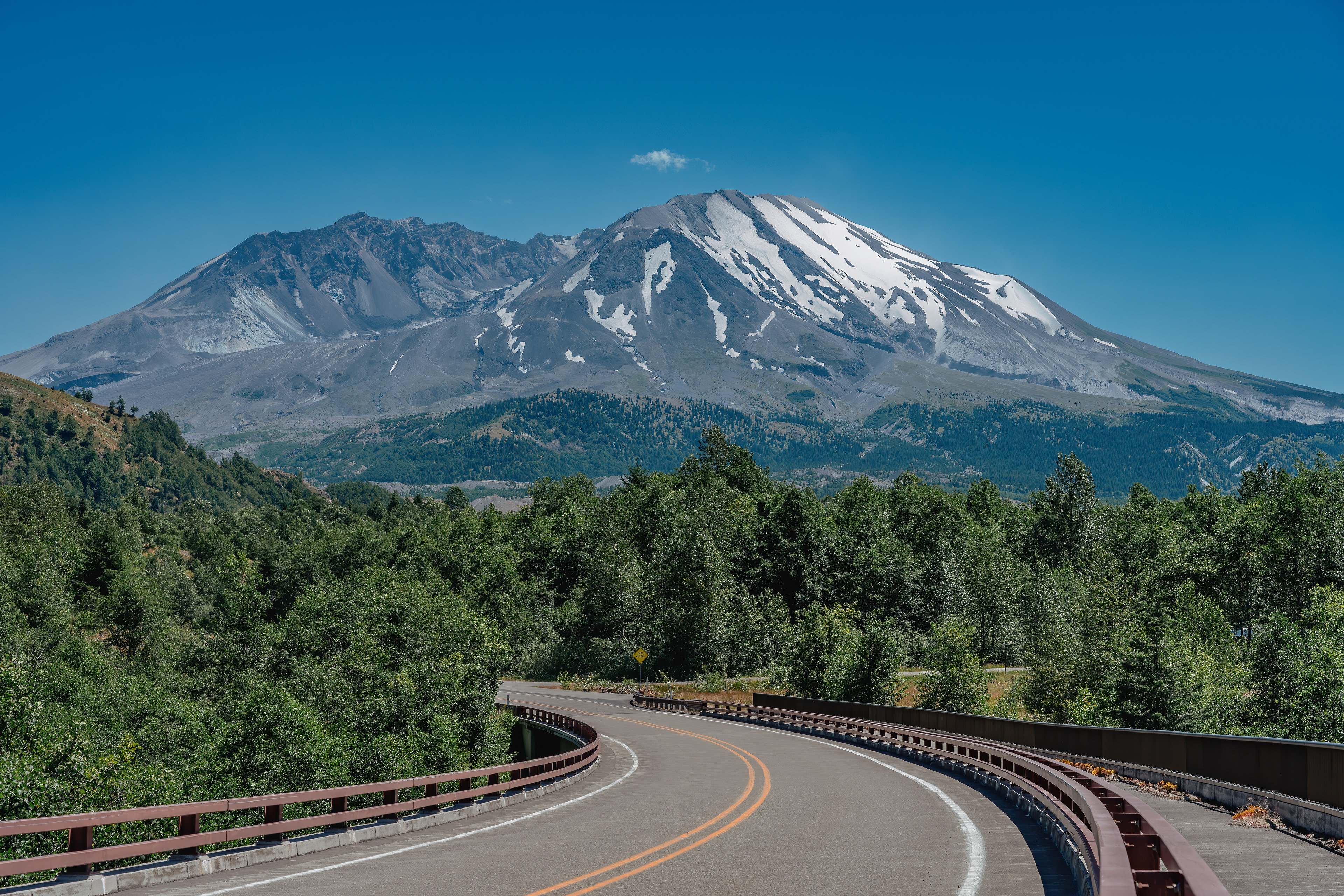 The road to the Johnston Ridge Observatory, Washington, United States