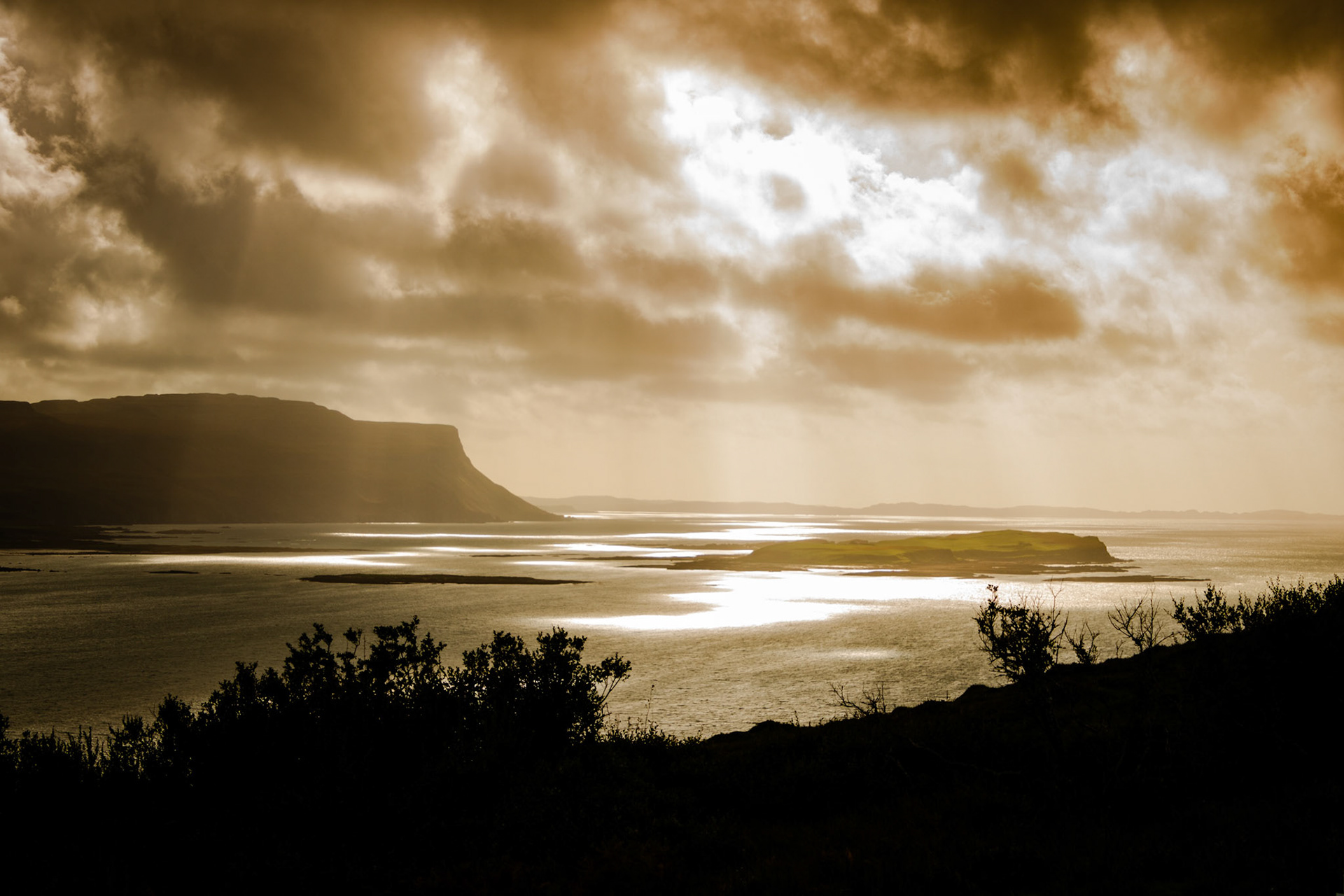 Incoming Storm - Isle of Mull