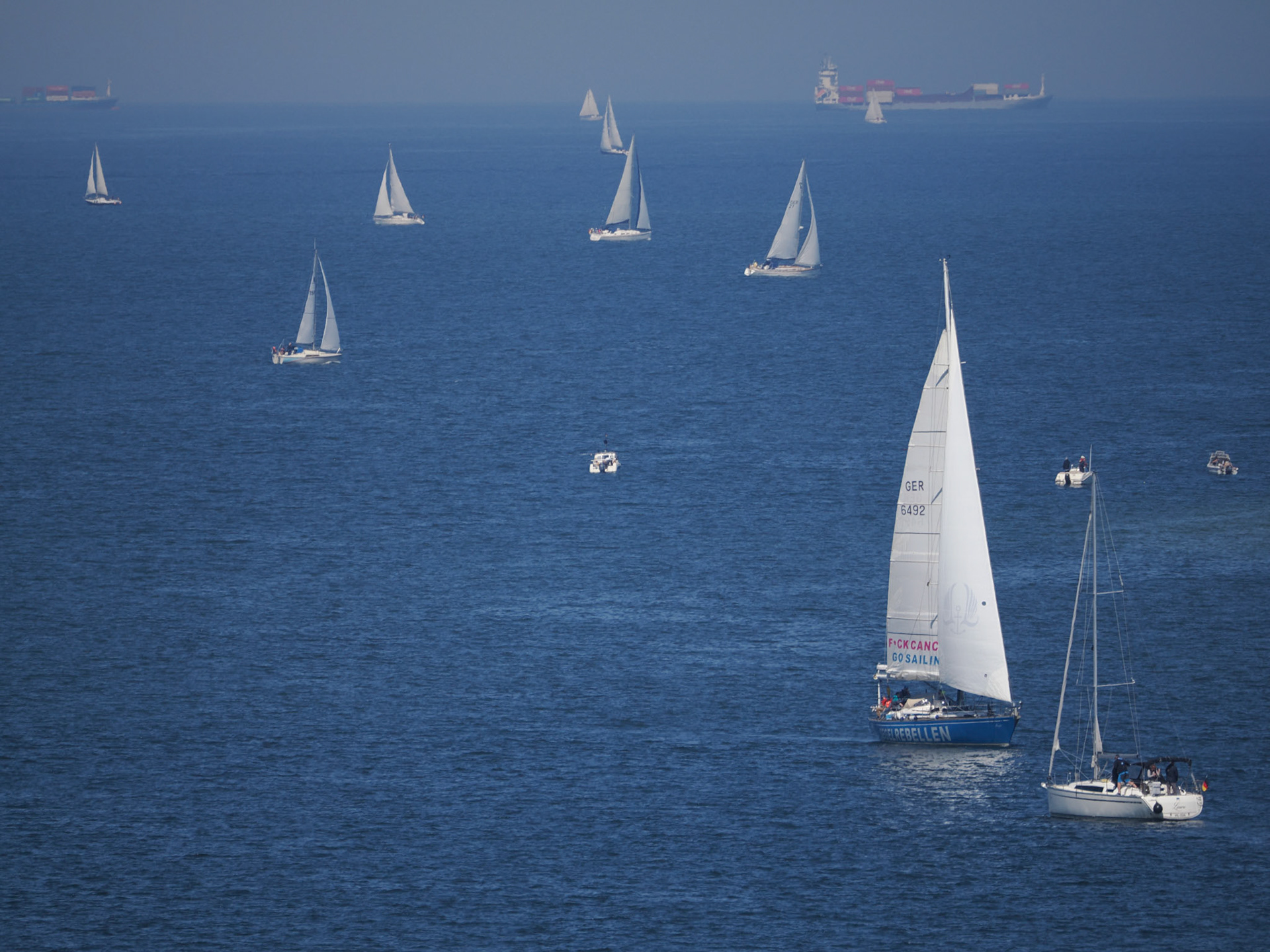 Segler auf der Kieler Förde