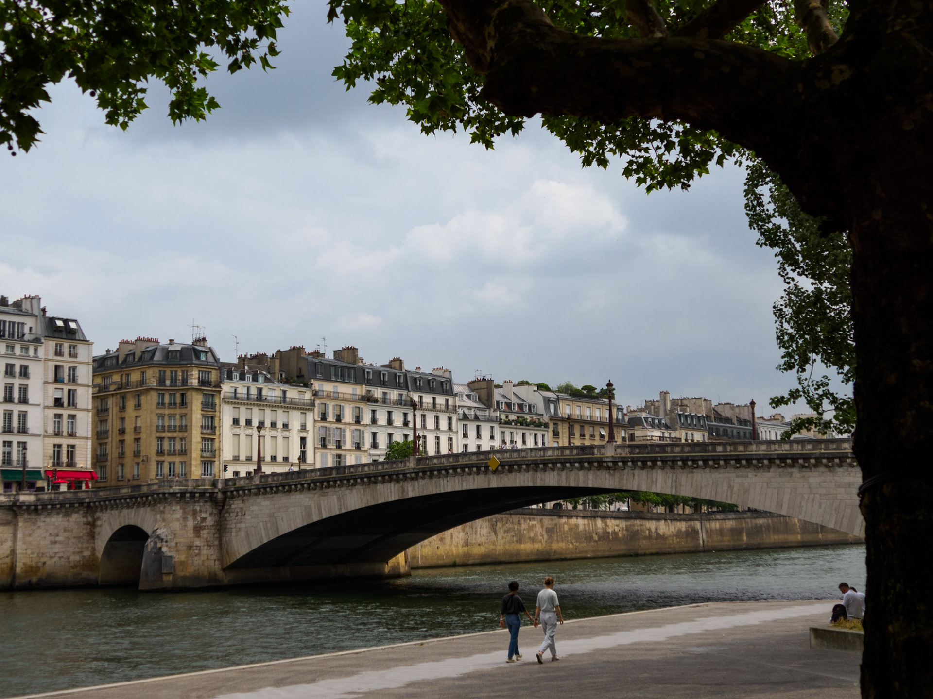 Entlang der Seine in der Nähe der Notre-Dame