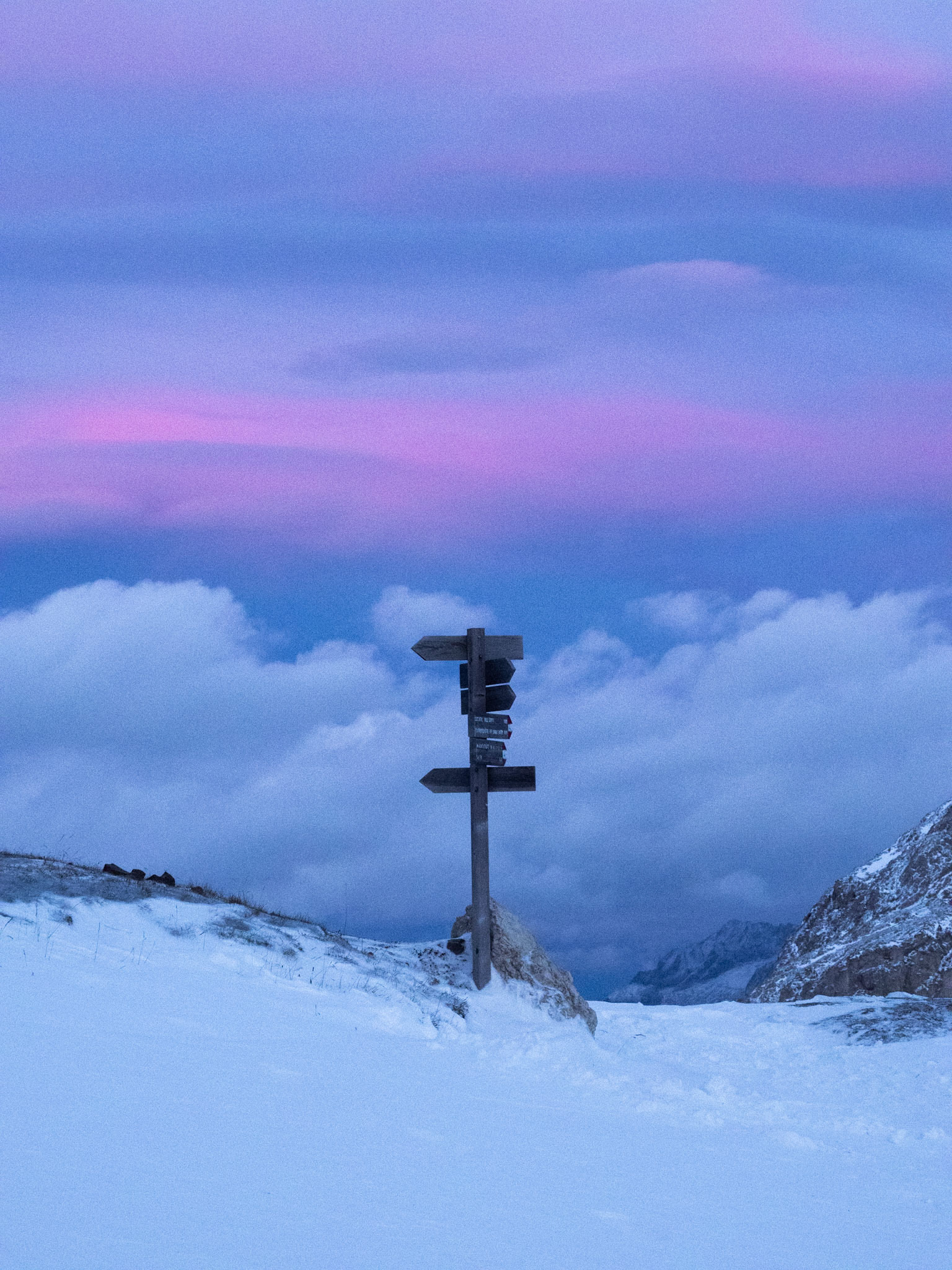 Schild bei der Tierser Alpl Hütte