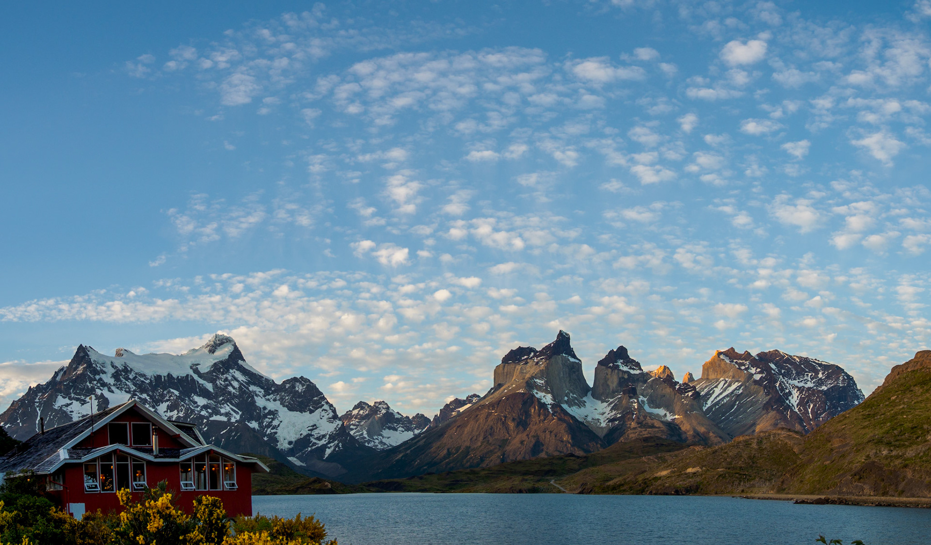 Cuernos del Paine und der Cerro Paine Grande