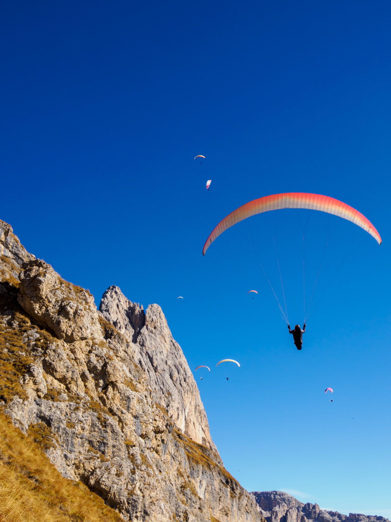 Paraglider in Seceda