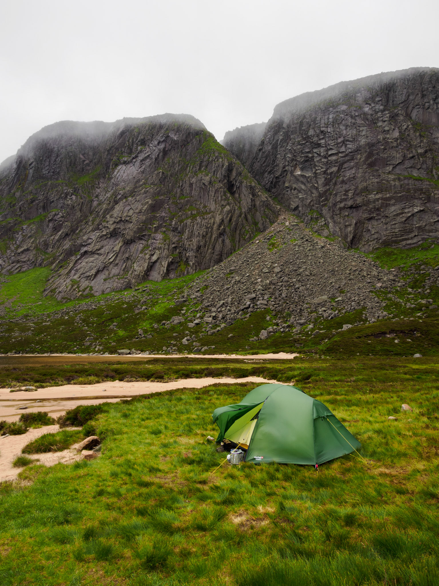 Wanderung zum Dubh Loch