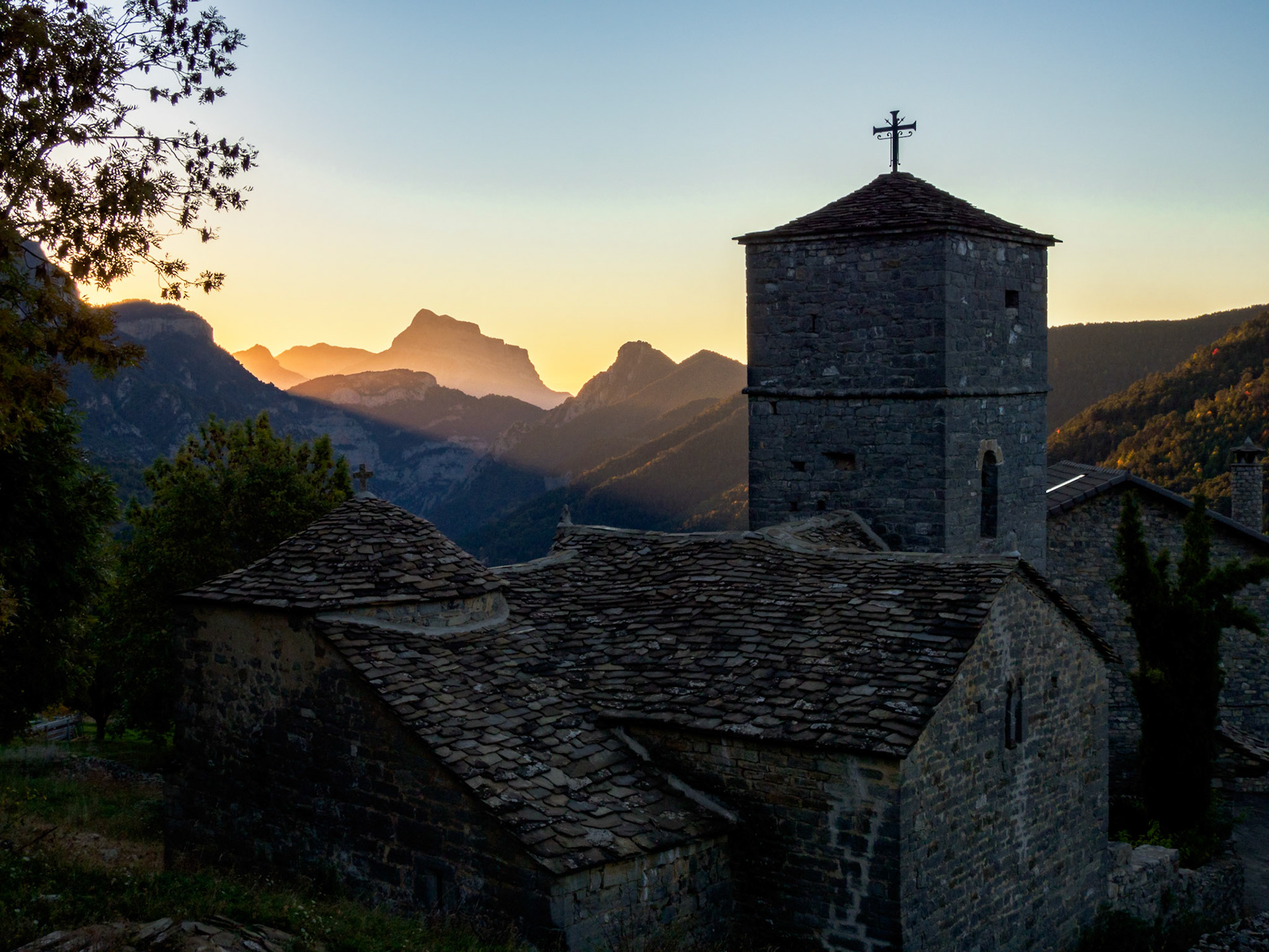 Iglesia de San Andrés in Nerín