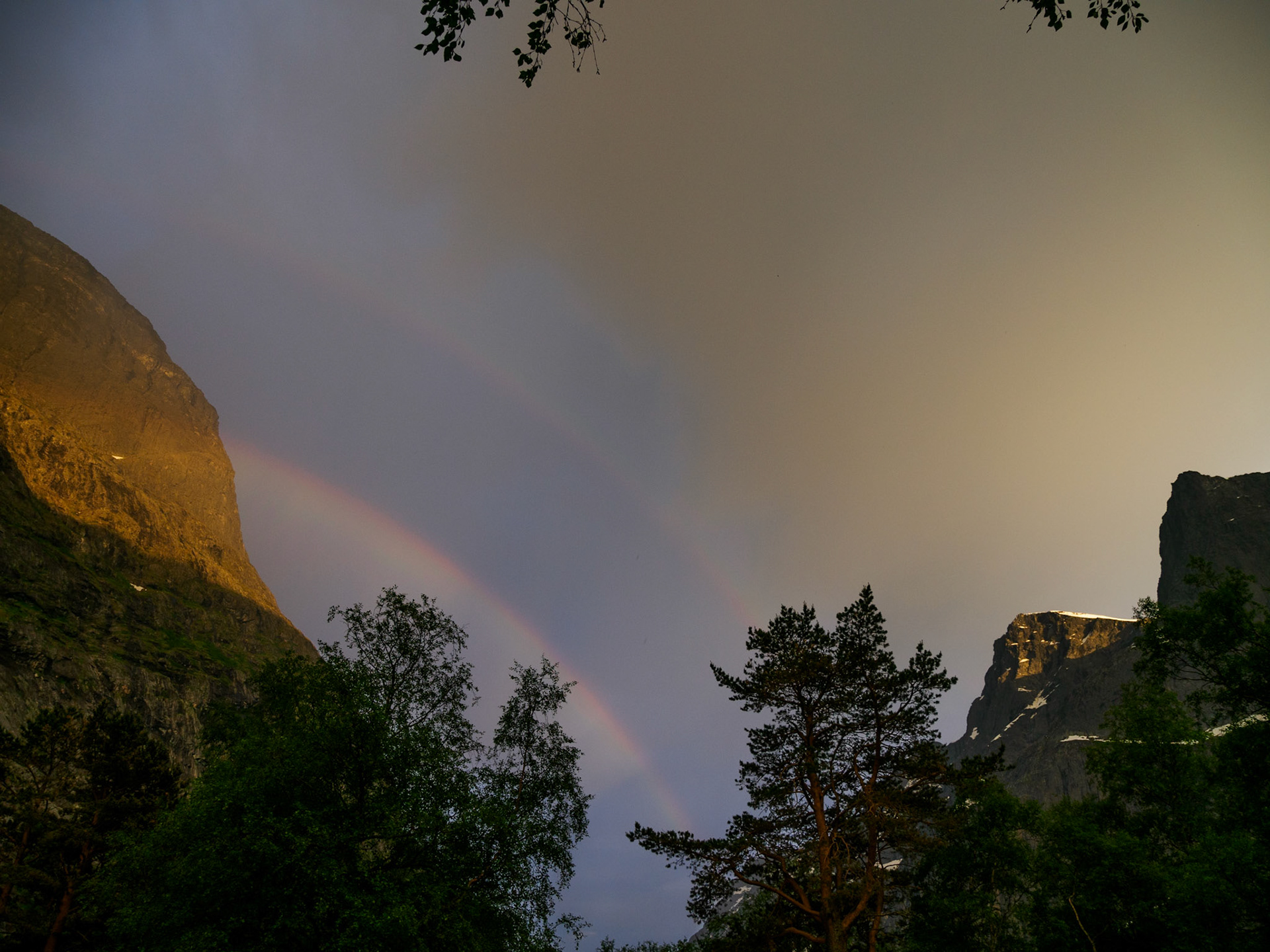 Doppelter Regenborgen