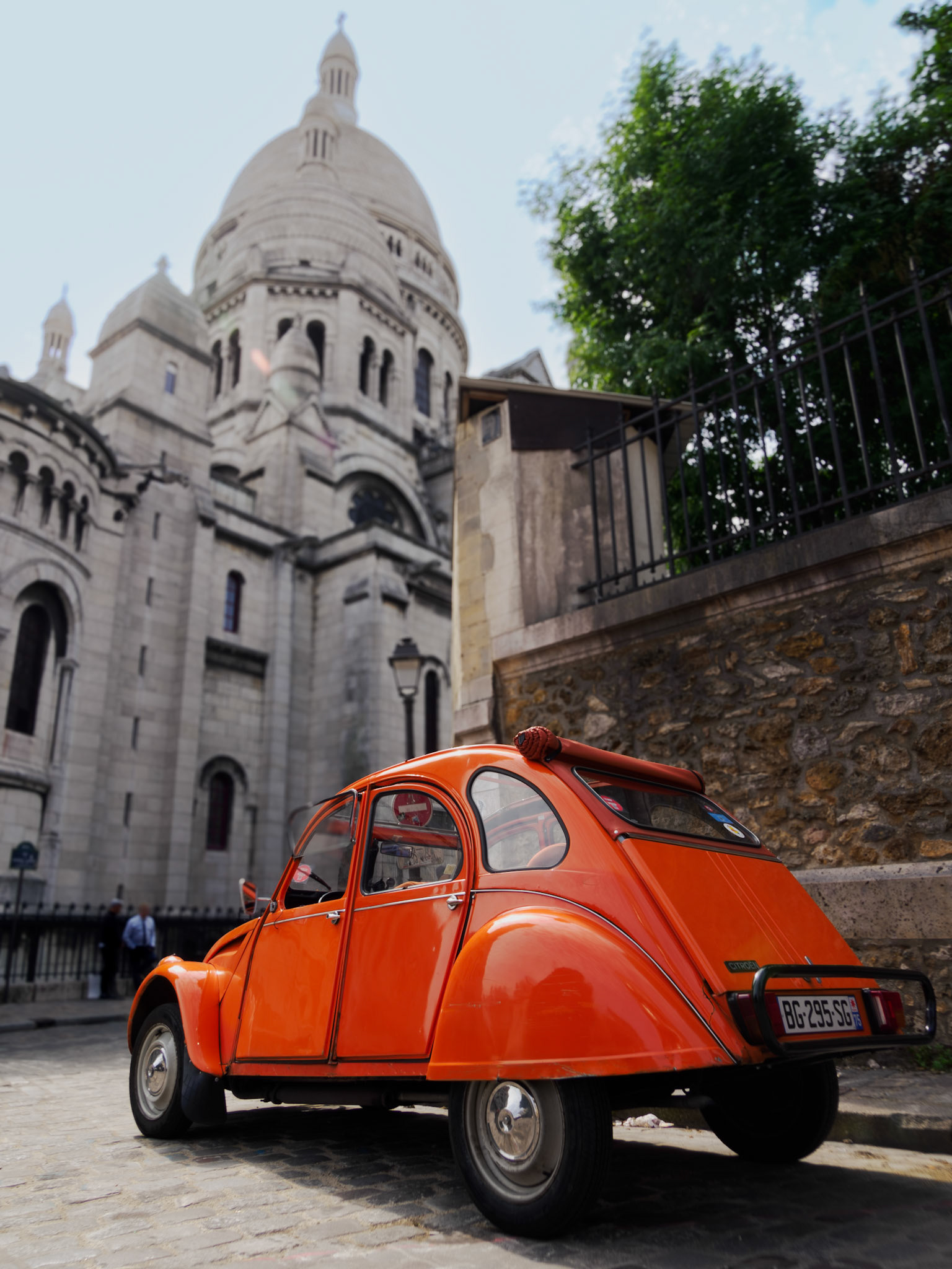 Ente vor der Sacré-Cœur