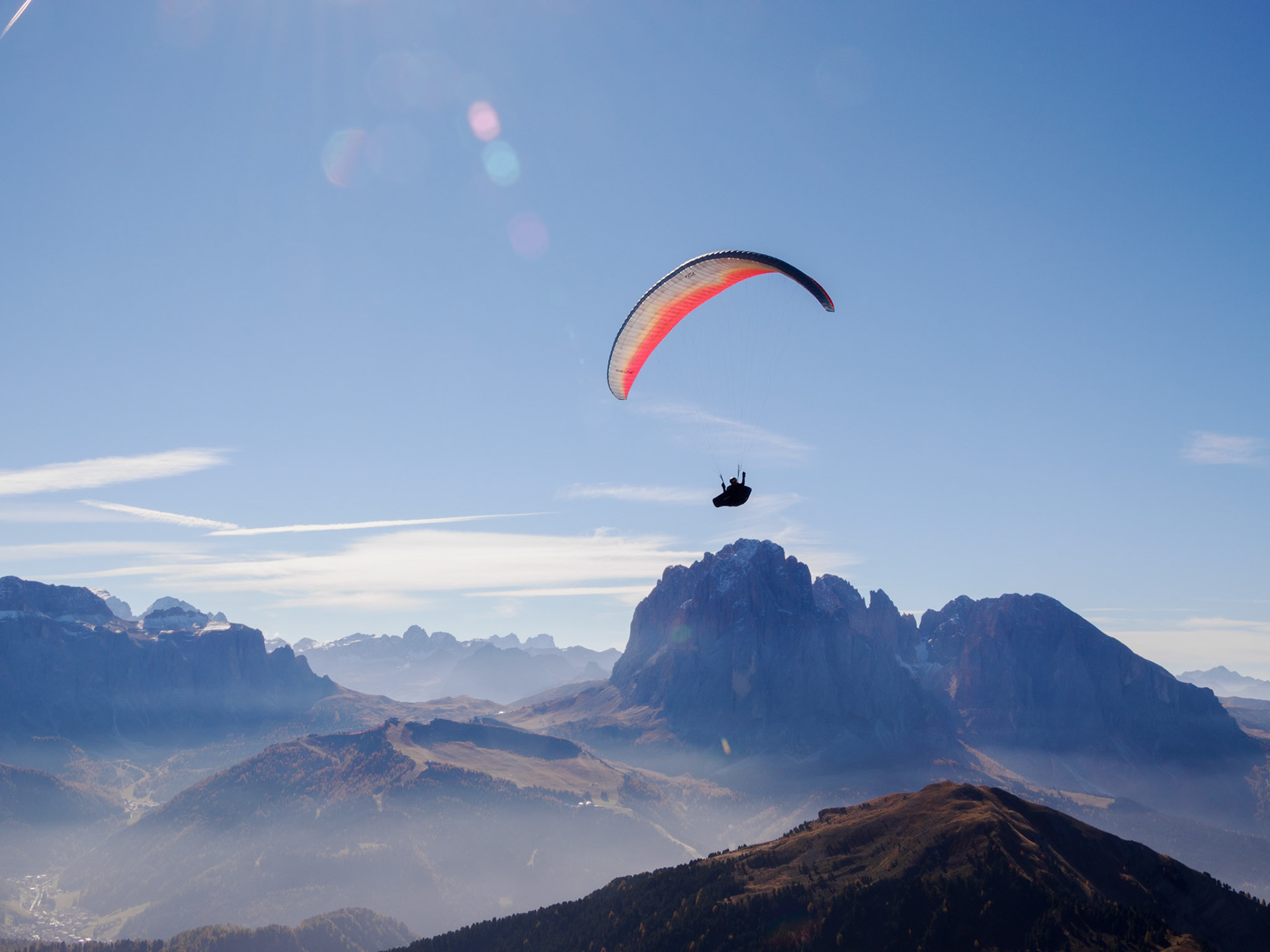 Paraglider in Seceda