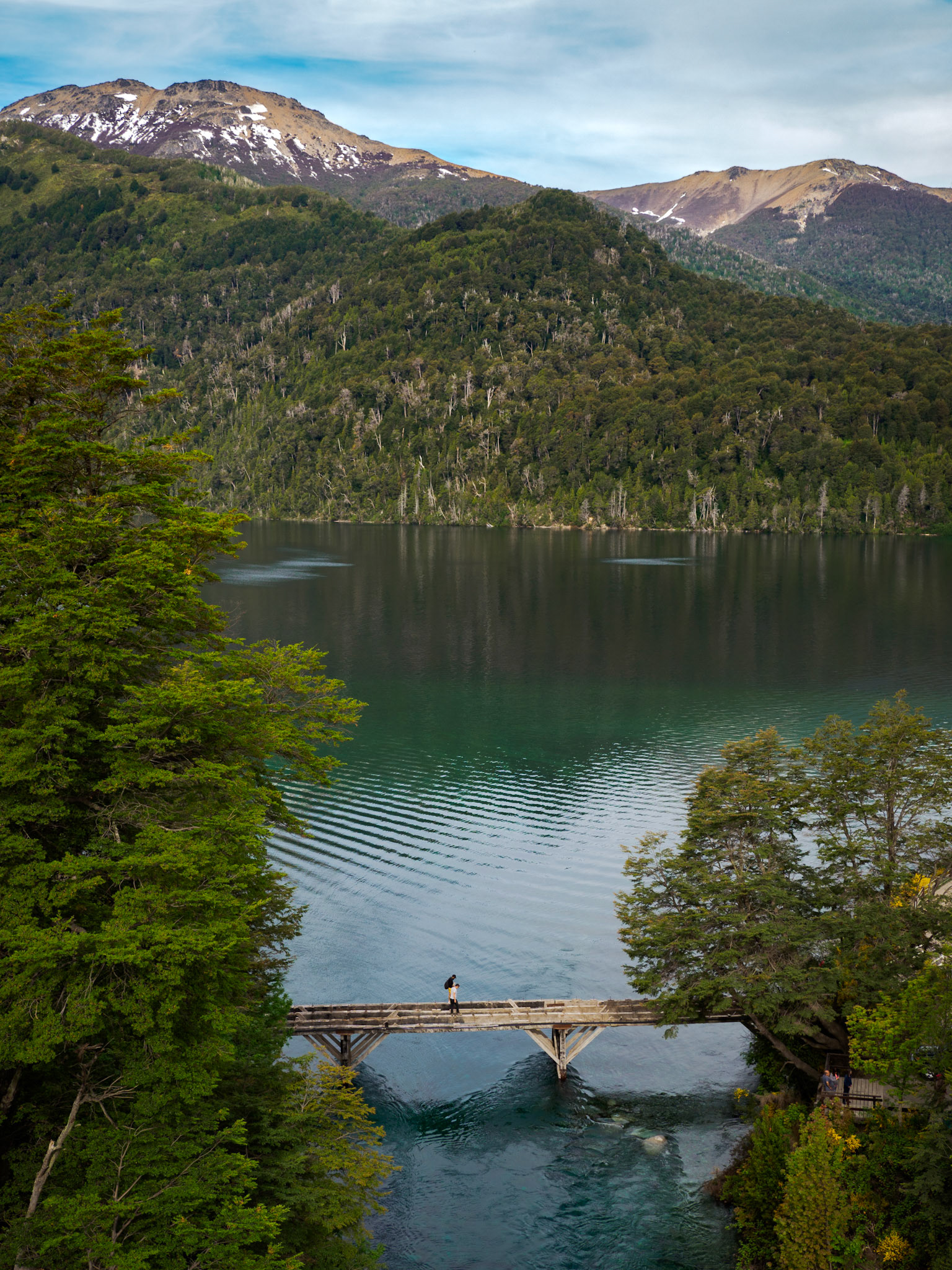 Halb abgebaute Brücke am Lago Correntoso