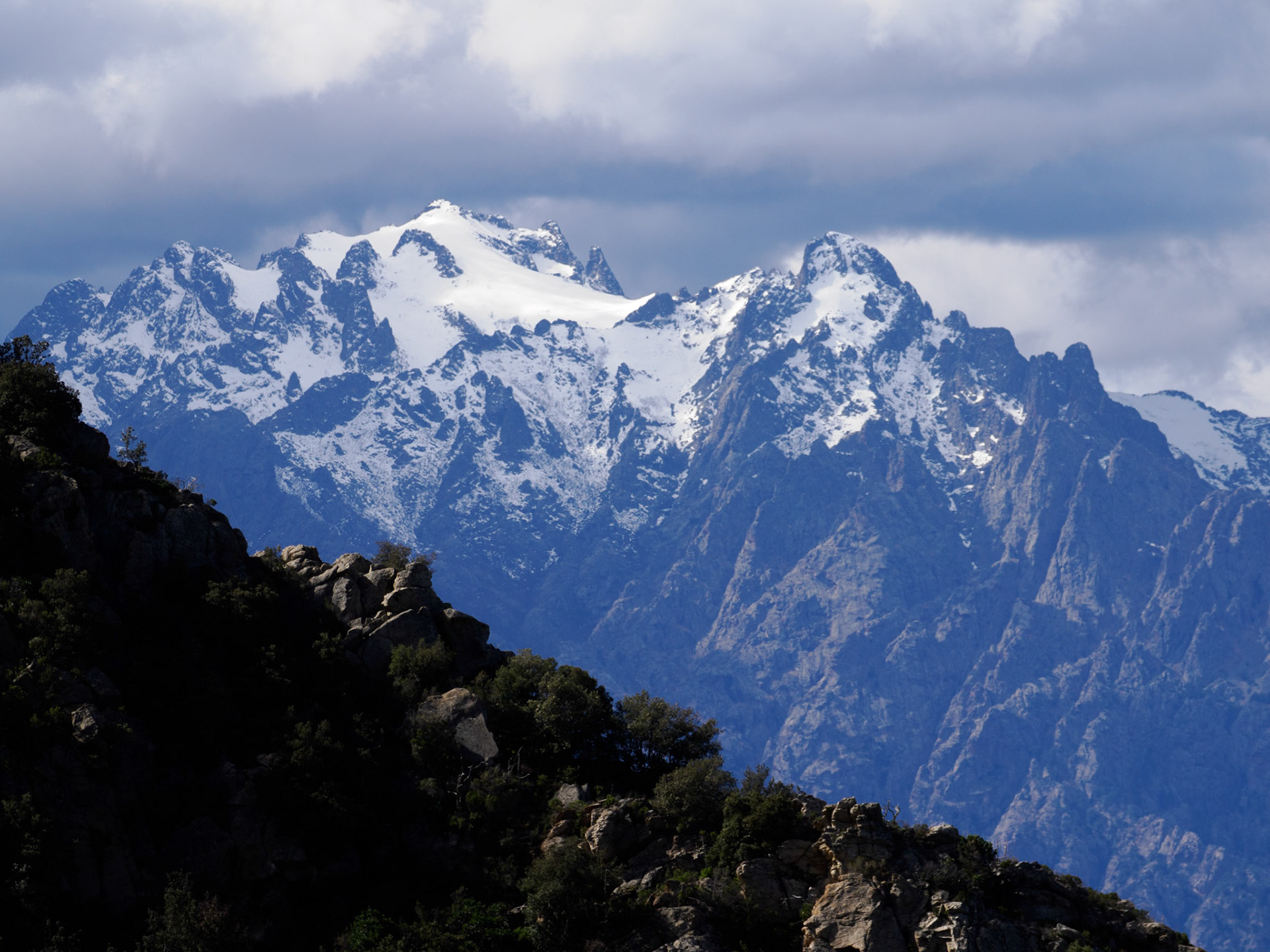 Blick auf das korsische Hochgebirge