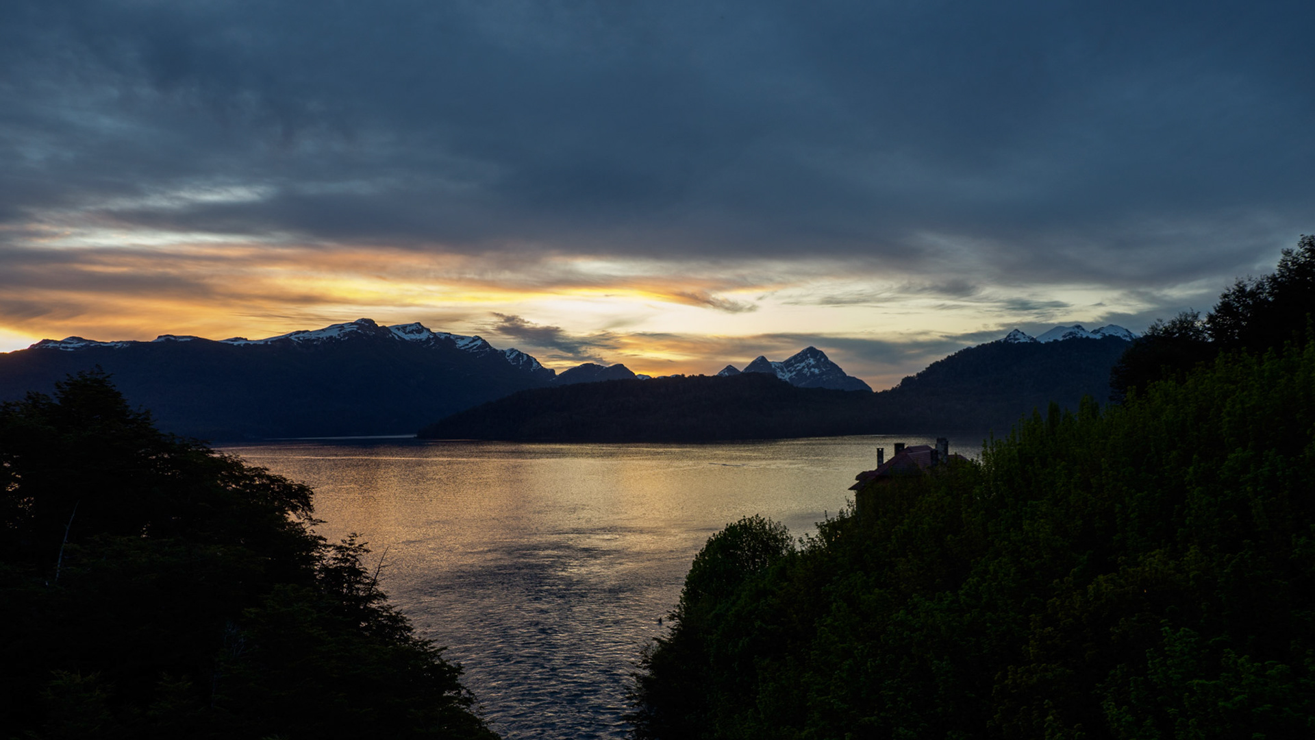 Mündung des Río Correntoso in den Lago Nahuel Huapi