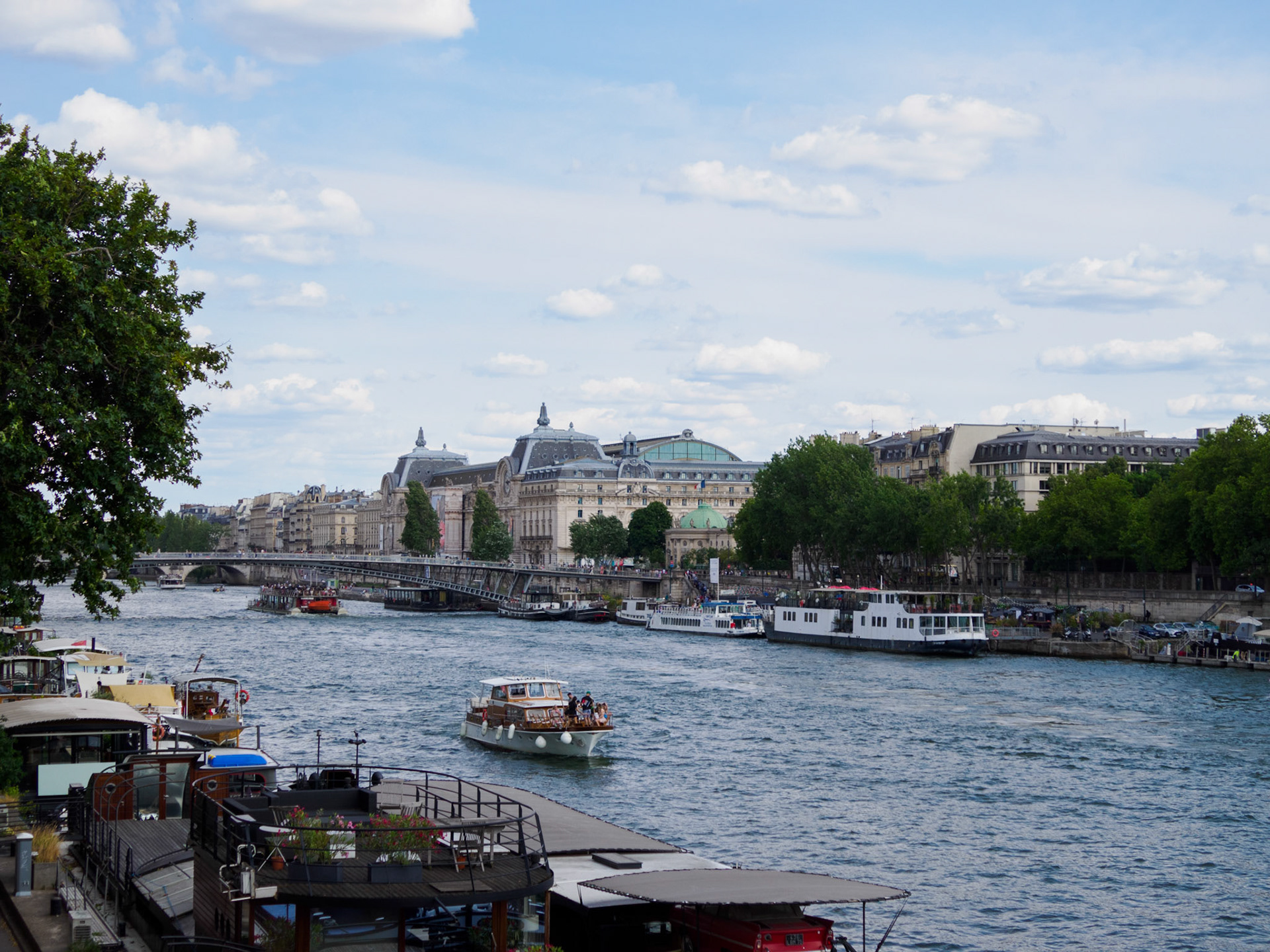 Blick über die Seine auf das Musée d'Orsay