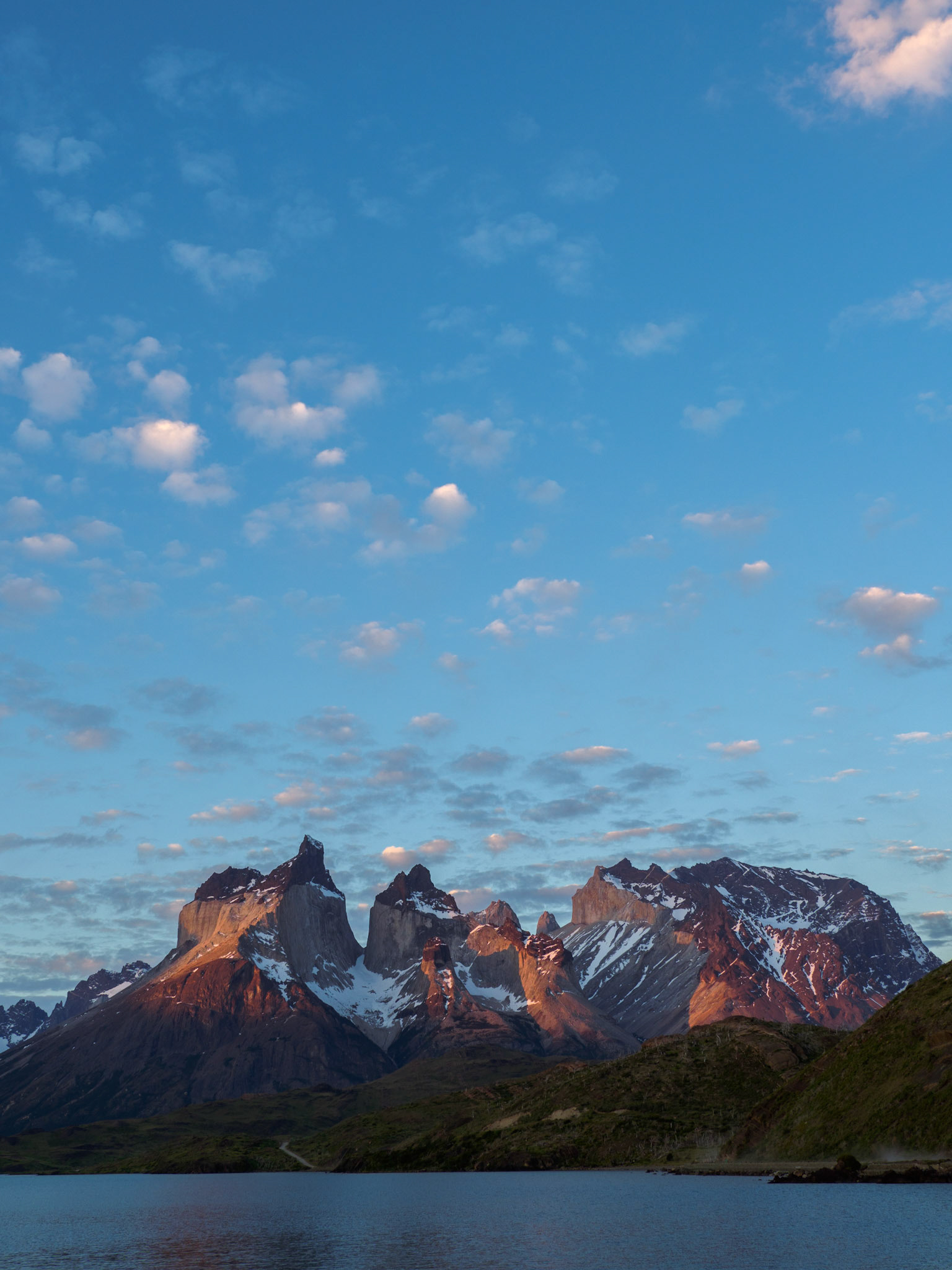 Cuernos del Paine mit Alpenglühen