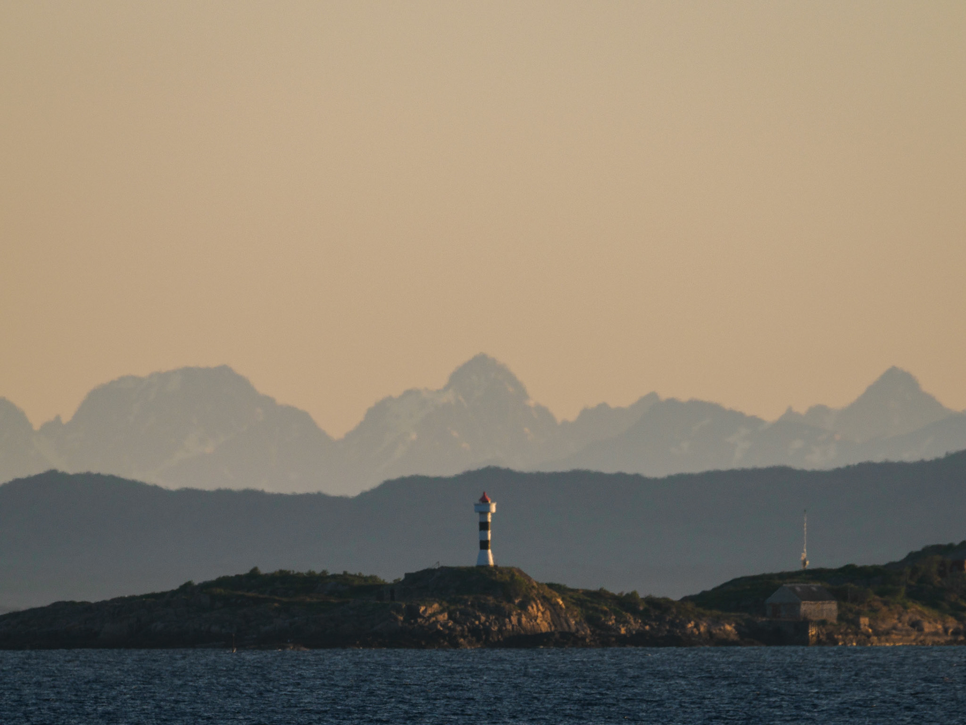 Fährfahrt von Bognes nach Lødingen