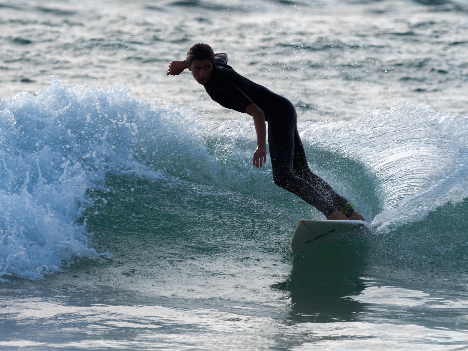Surfer an der Küste von Penon