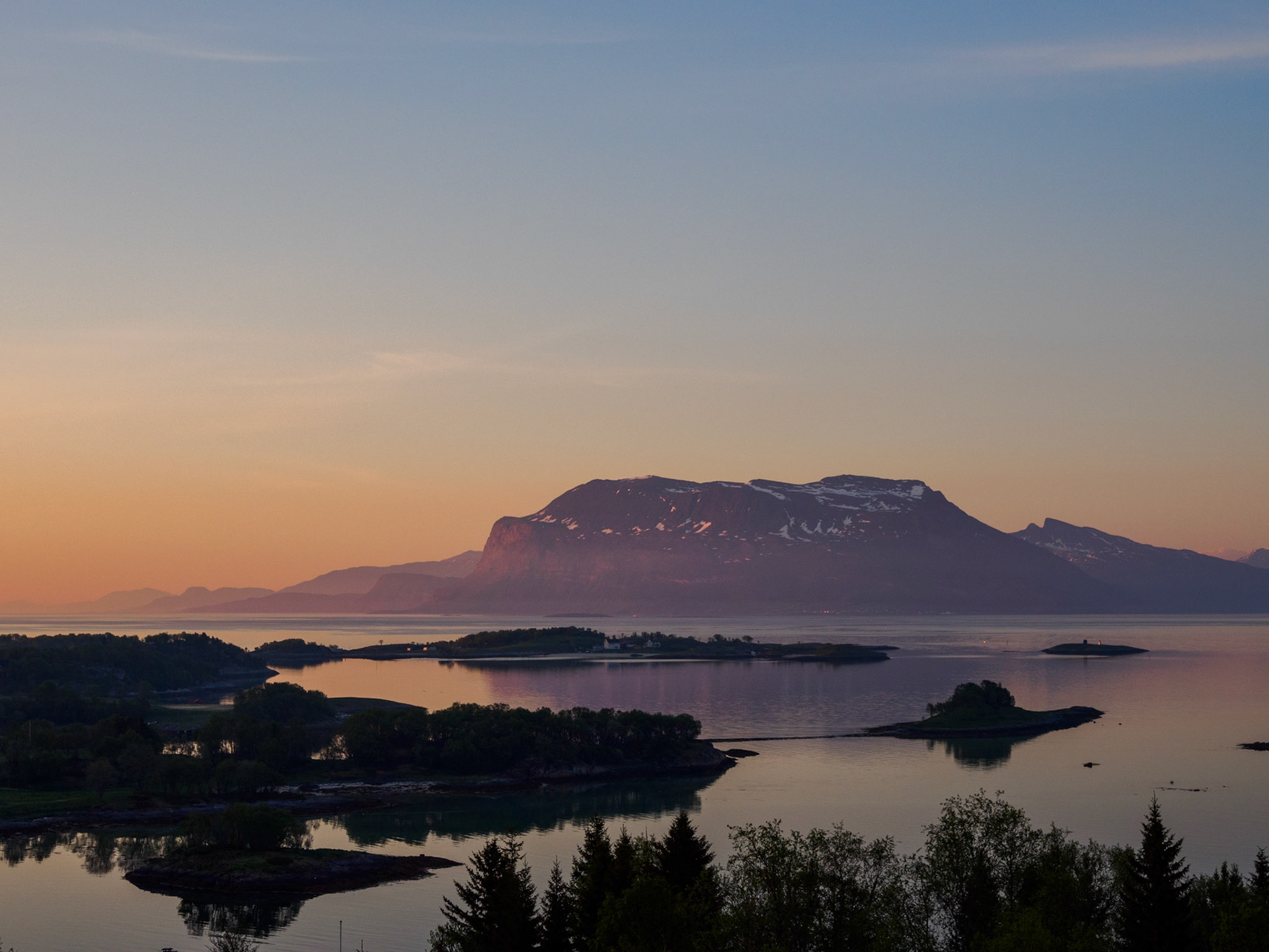 Ankommen auf den Vesterålen im Abendlicht
