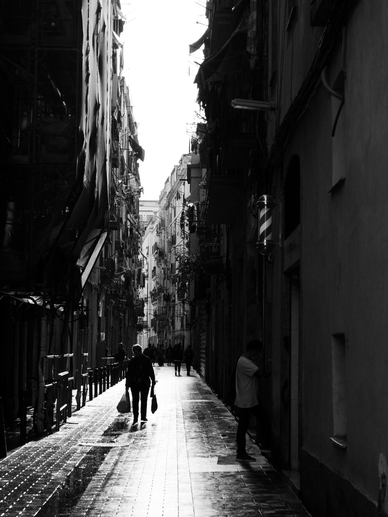 Nasse Gassen in Barcelona