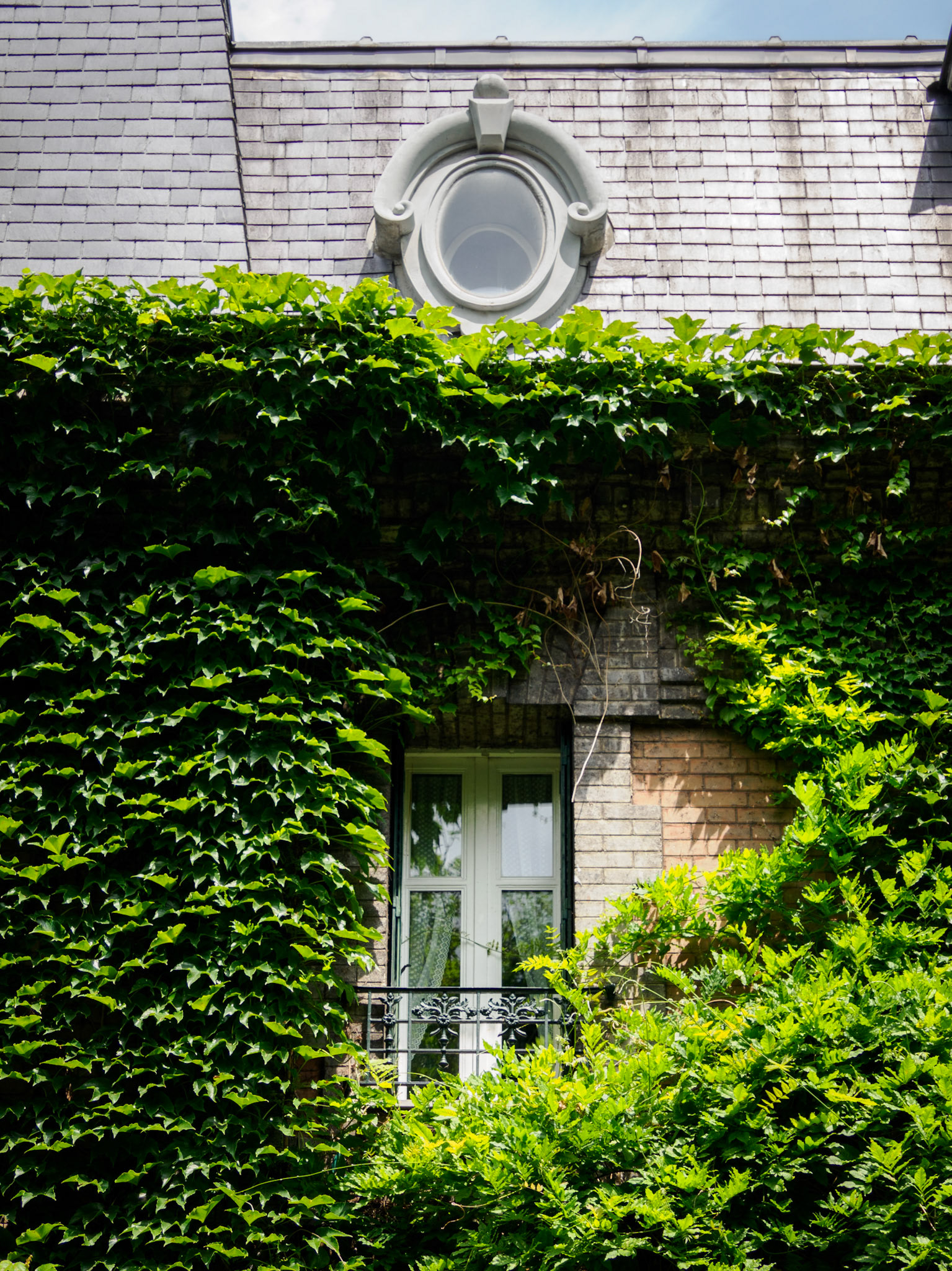 Fassade in der Rue de l'Abreuvoir in Montmartre