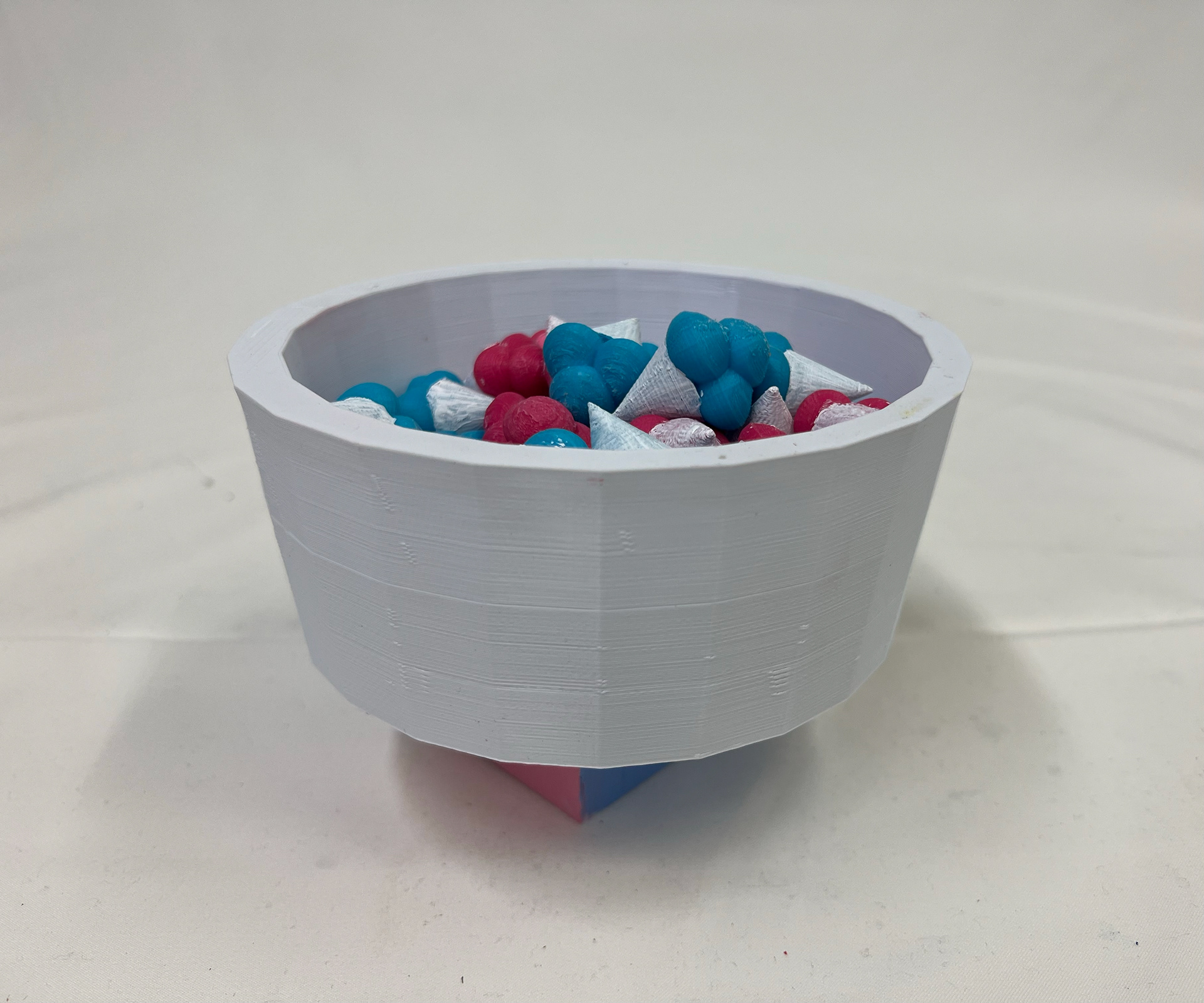 48 3D printed cotton candies in a 3D printed bowl