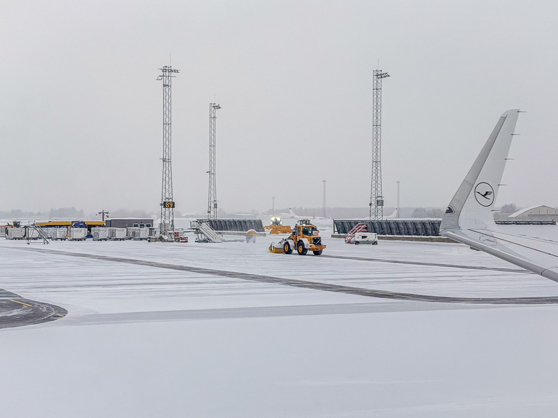 Hinflug FRA - OSL - LYR