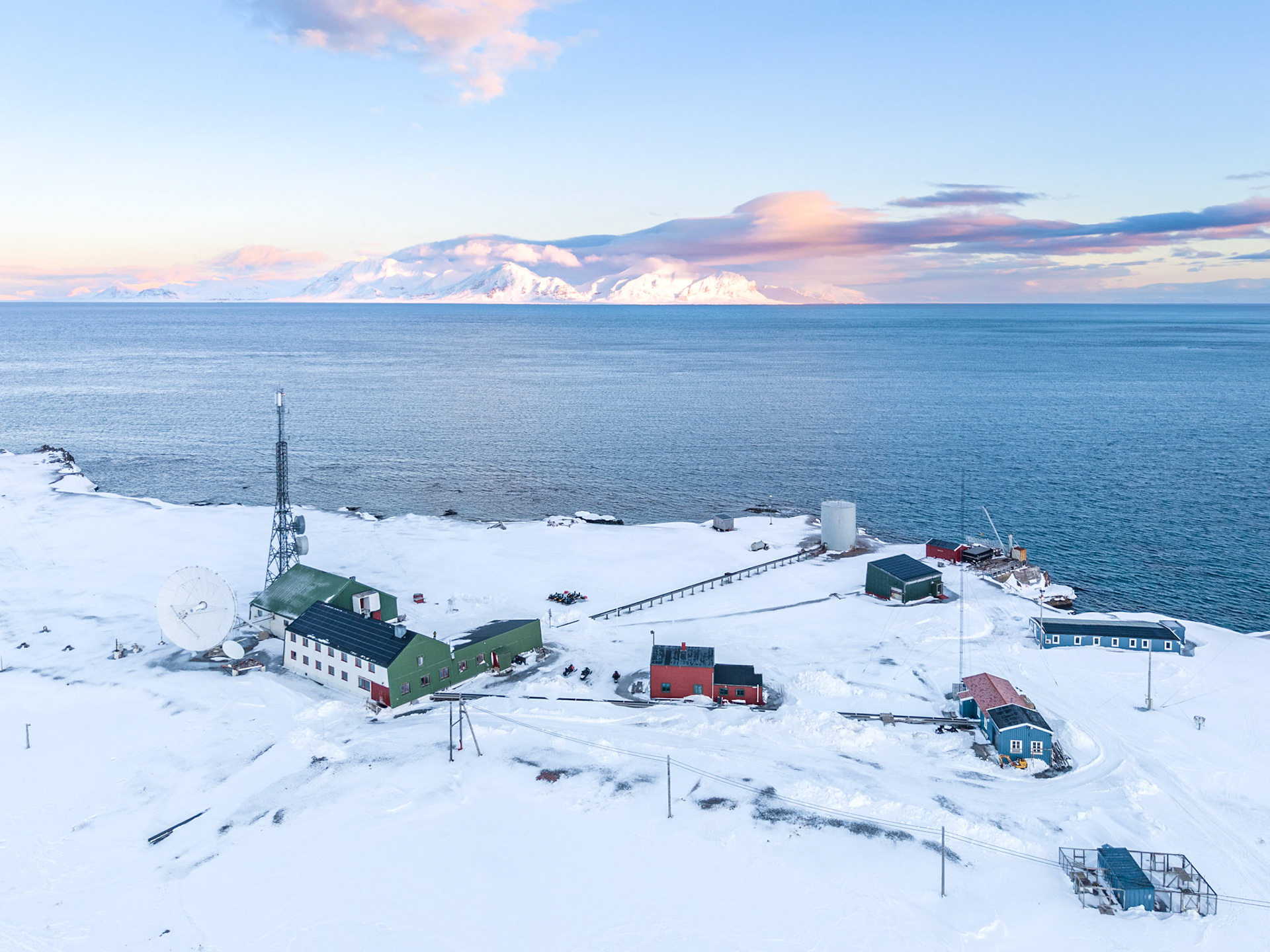 Isfjord Radio