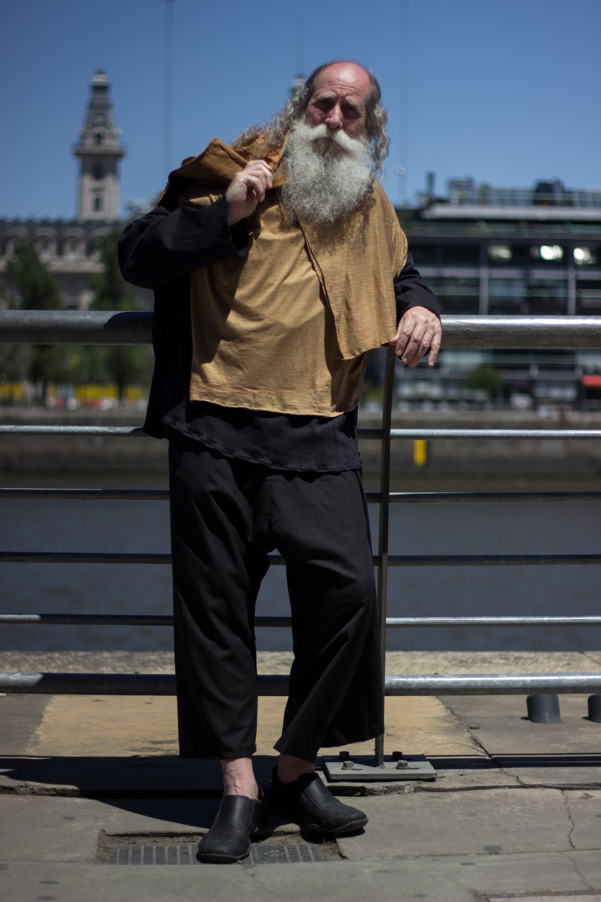 Producción para Micaela Gomez. Modelo: Ricardo Castro