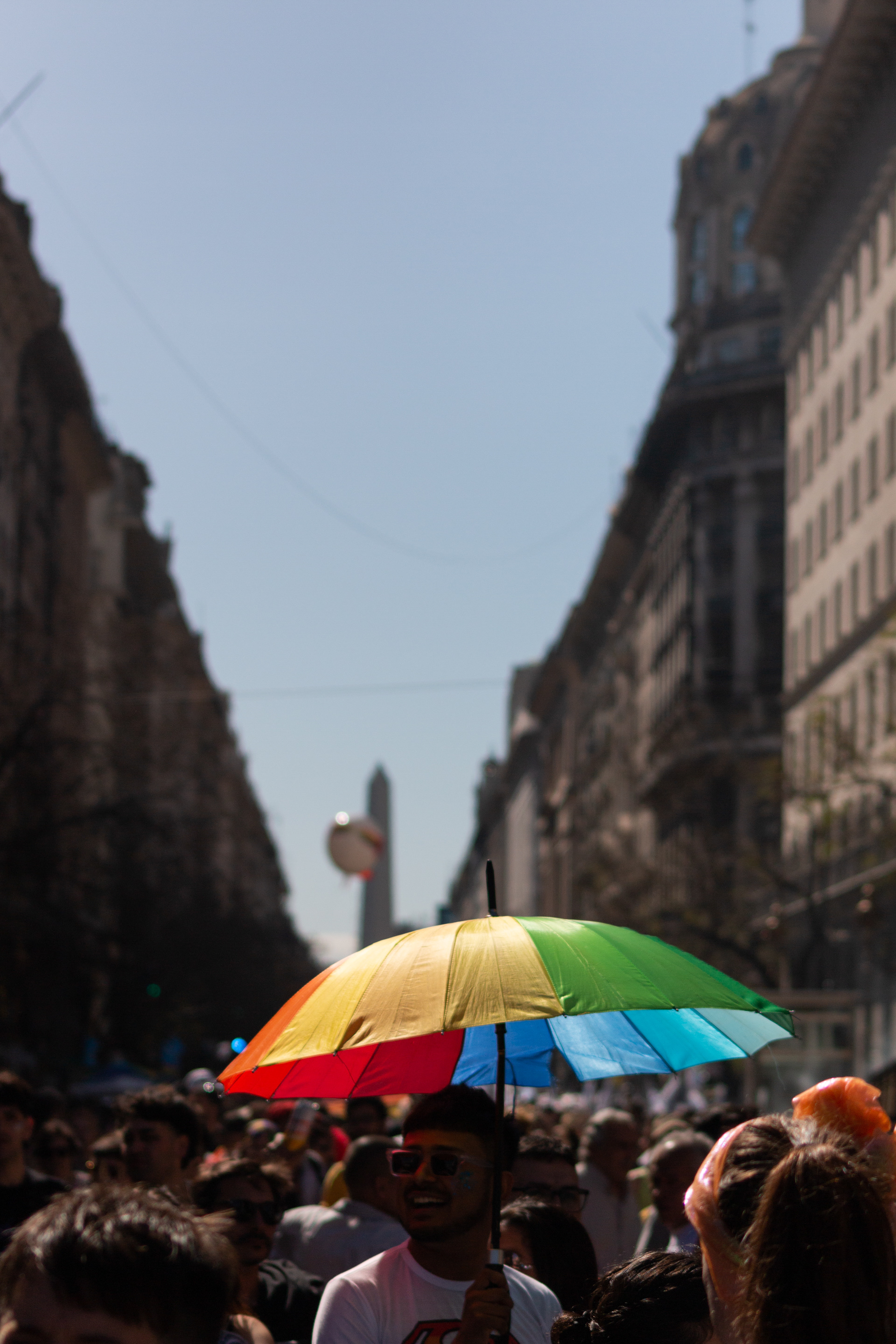 31º Marcha del Orgullo de Buenos Aires bajo las consignas "Ley integral trans, Ley anti-discriminatoria y sí al lenguaje inclusivo" en la Ciudad Autónoma de Buenos Aires, Argentina el 5 de noviembre de 2022.