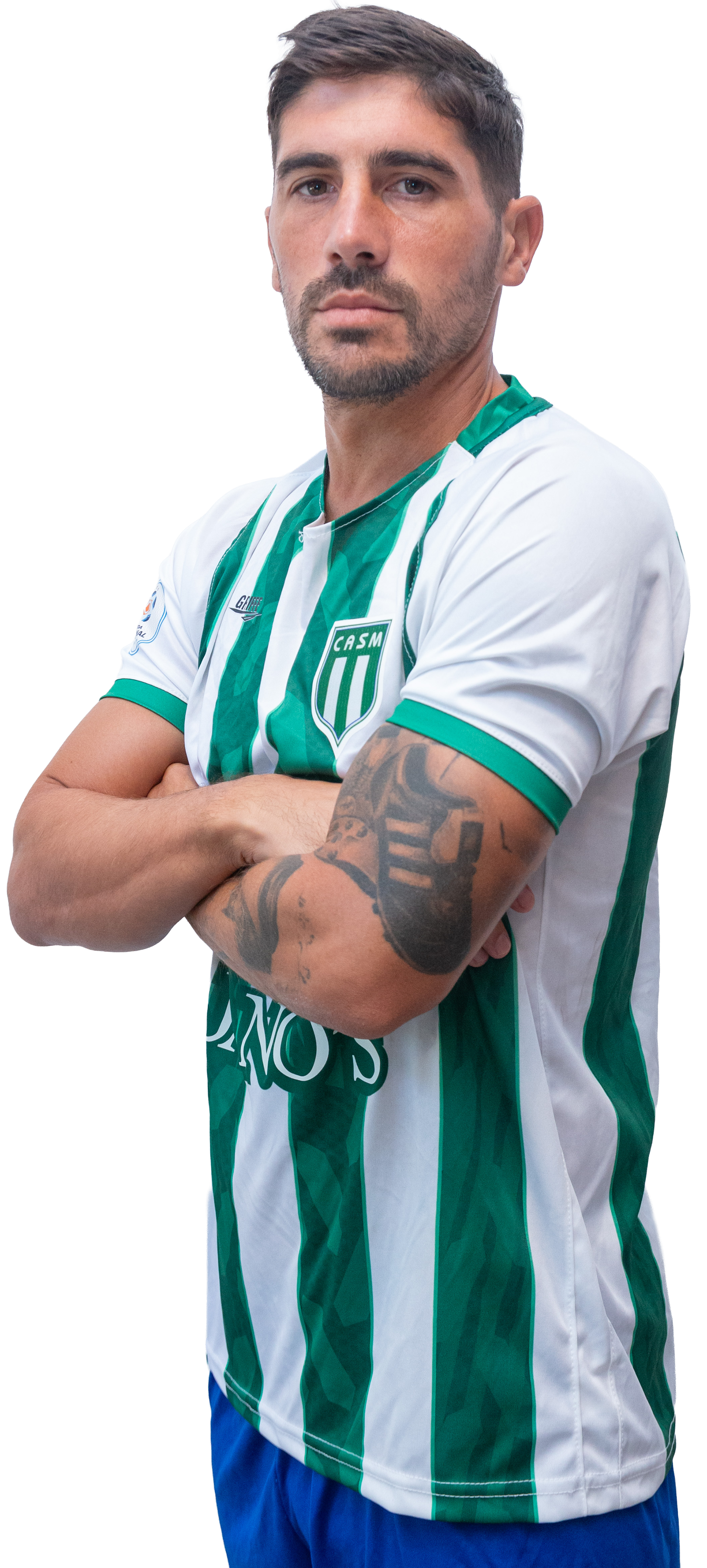 Cristian Erbes posa con la camiseta titular de San Miguel 2025