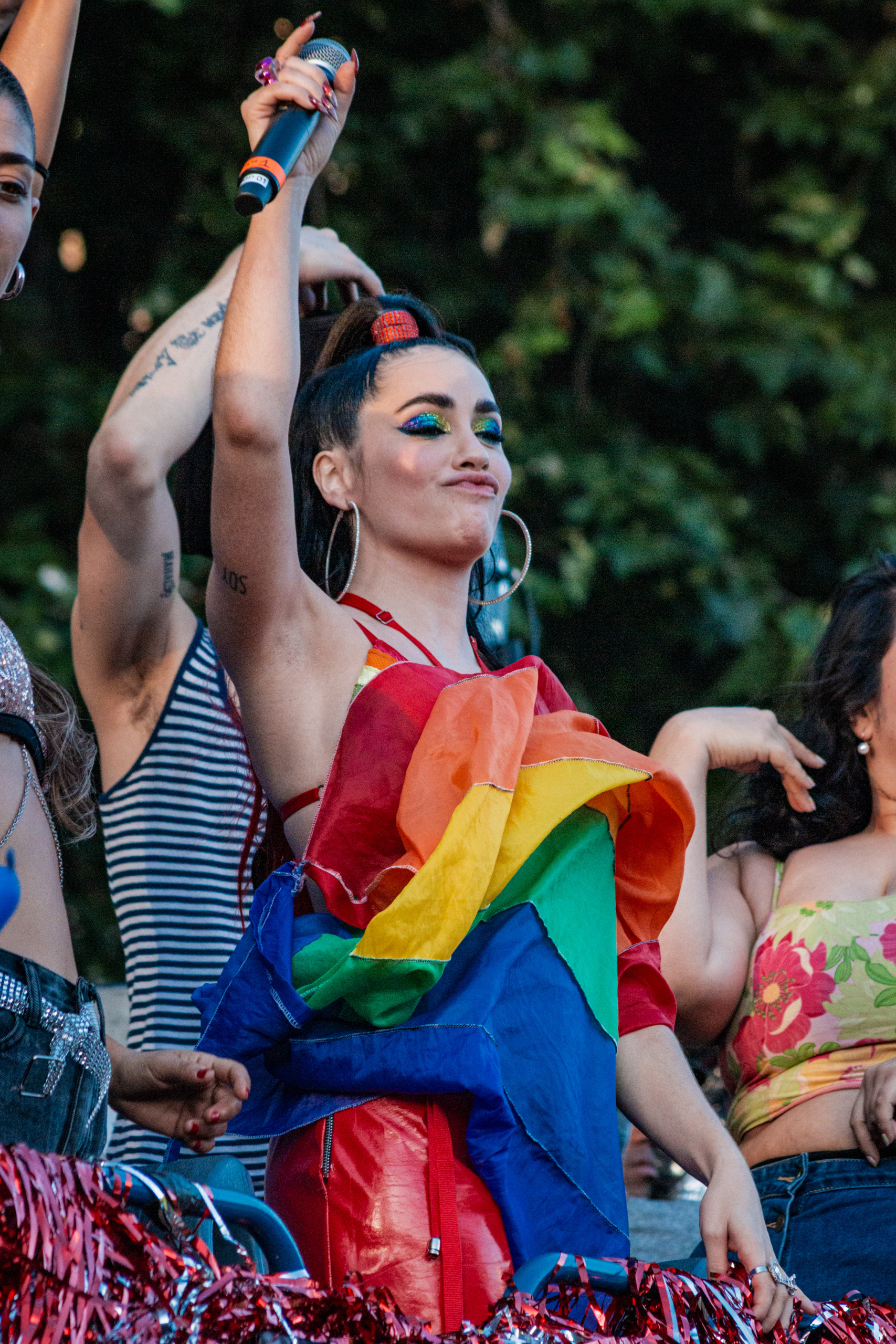 Lali en la XXXI Marcha del Orgullo de Buenos Aires, Argentina el 5 de noviembre de 2022