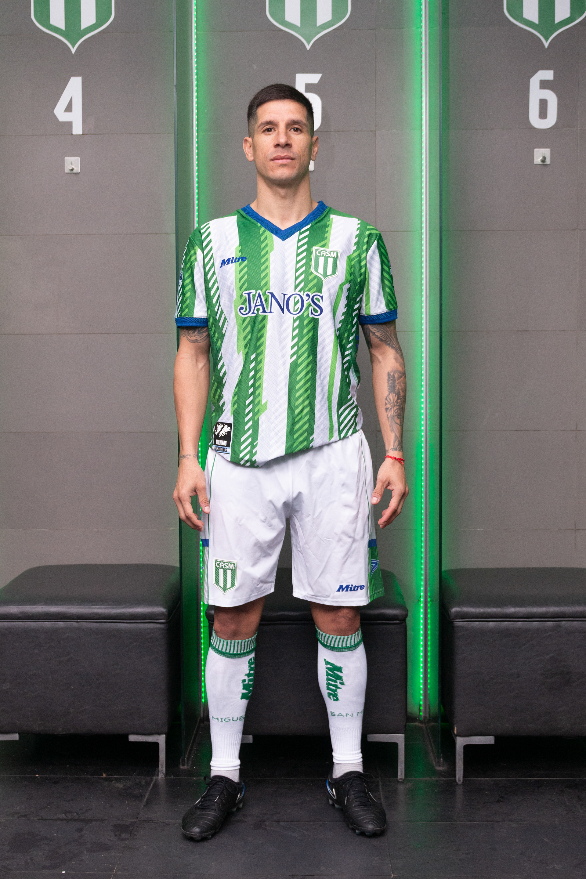 Presentación de la nueva camiseta de San Miguel x Mitre 2026