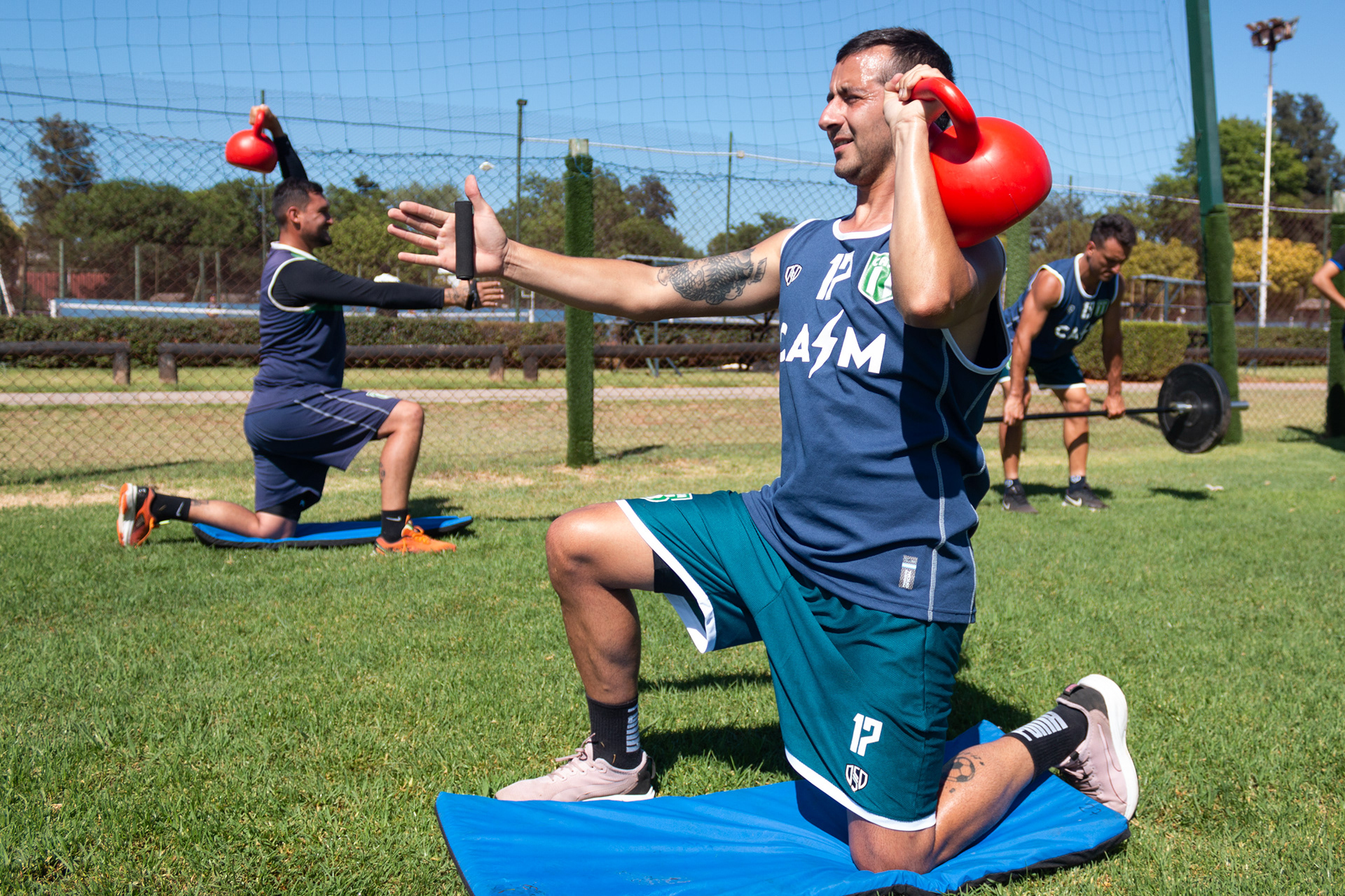 Entrenamiento de la primera división del masculino de San Miguel en el Club Maccabi de San Miguel, Buenos Aires, Argentina, el 23 de enero de 2023