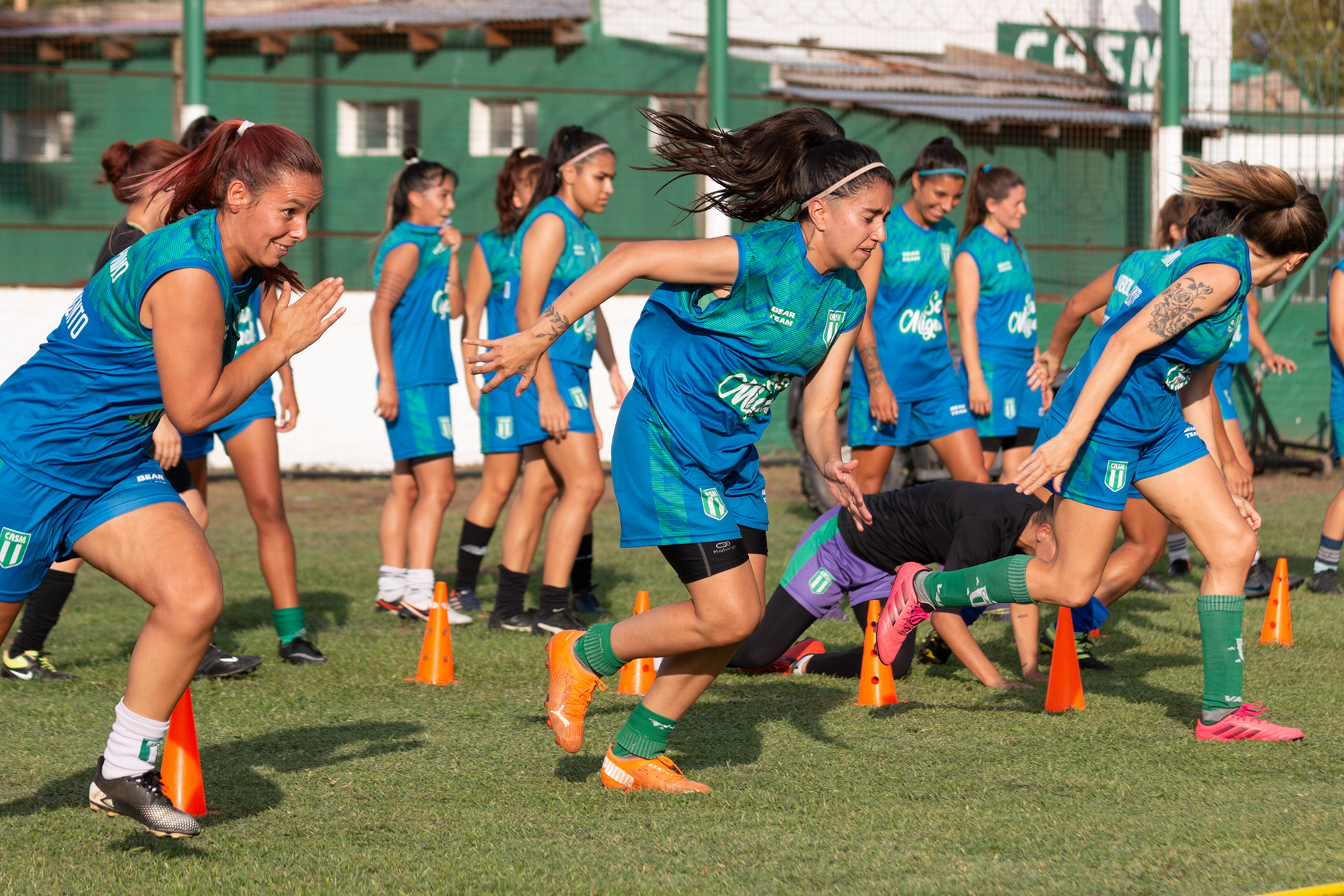 Entrenamiento de la primera división del femenino de San Miguel en el Estadio Malvinas Argentinas de Los Polvorines, Buenos Aires, Argentina el 23 de marzo de 2023