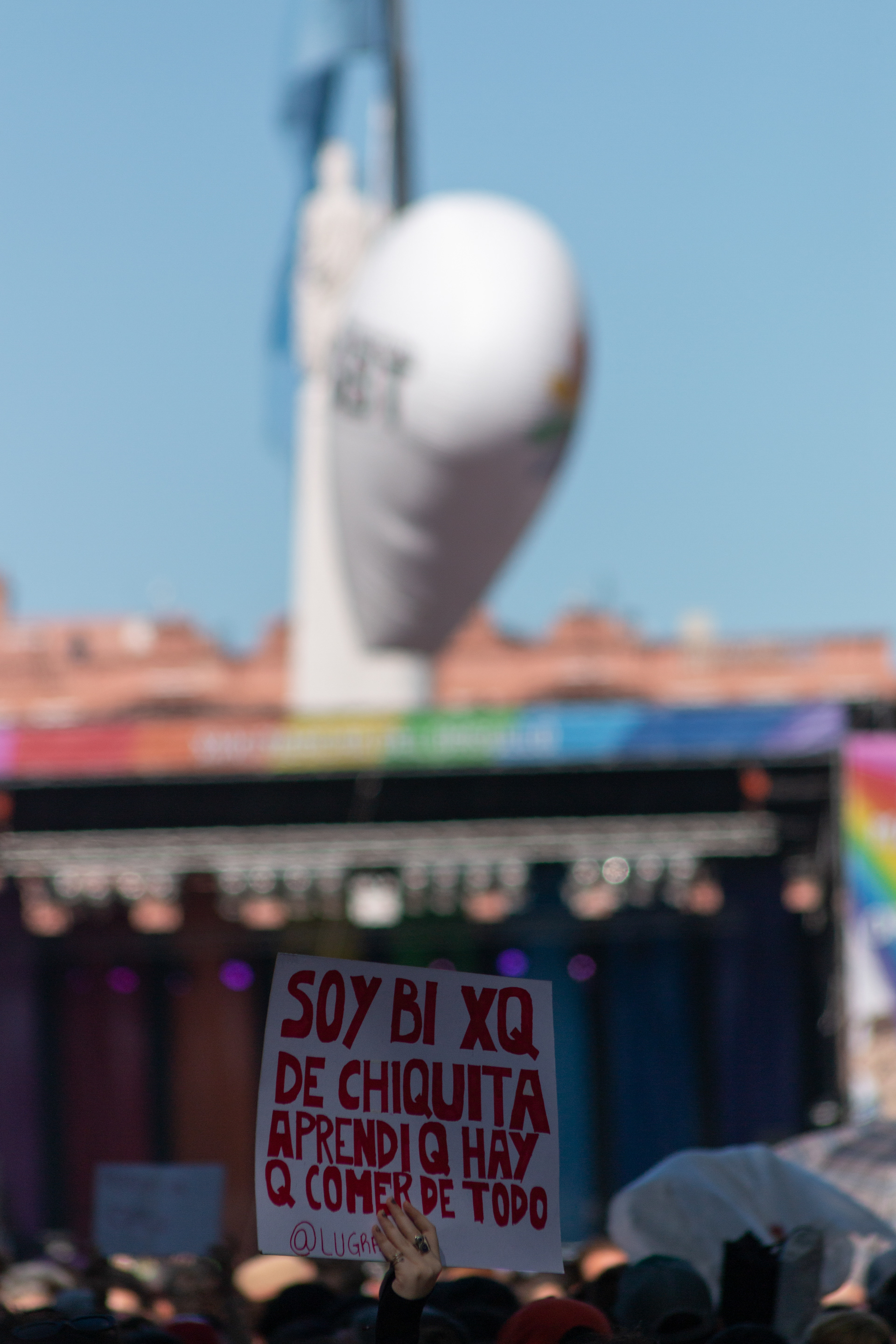 31º Marcha del Orgullo de Buenos Aires bajo las consignas "Ley integral trans, Ley anti-discriminatoria y sí al lenguaje inclusivo" en la Ciudad Autónoma de Buenos Aires, Argentina el 5 de noviembre de 2022.