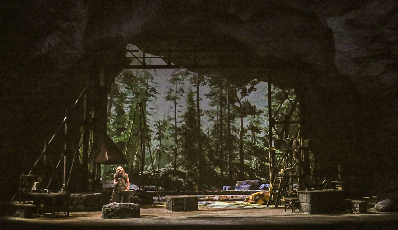 Headfull - Making of &ldquo;Siegfried&rdquo;