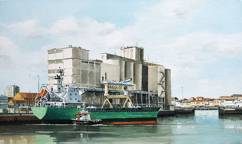 Réf. H-17.065 - Accostage d'un céréalier par la vedette de pilotage "Pilote Garnier" aux Sables d'Olonne. Huile sur toile 55x33 cm - 900 €