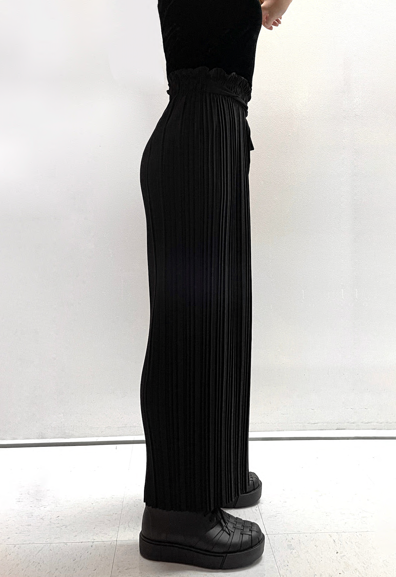 1ST FIT PLEAT PANTS - SIDE