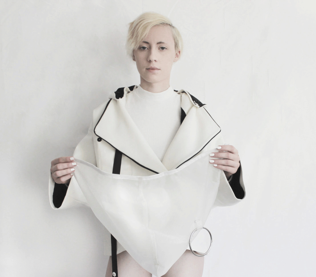 Hood/Tote Bag — Transforming instructions