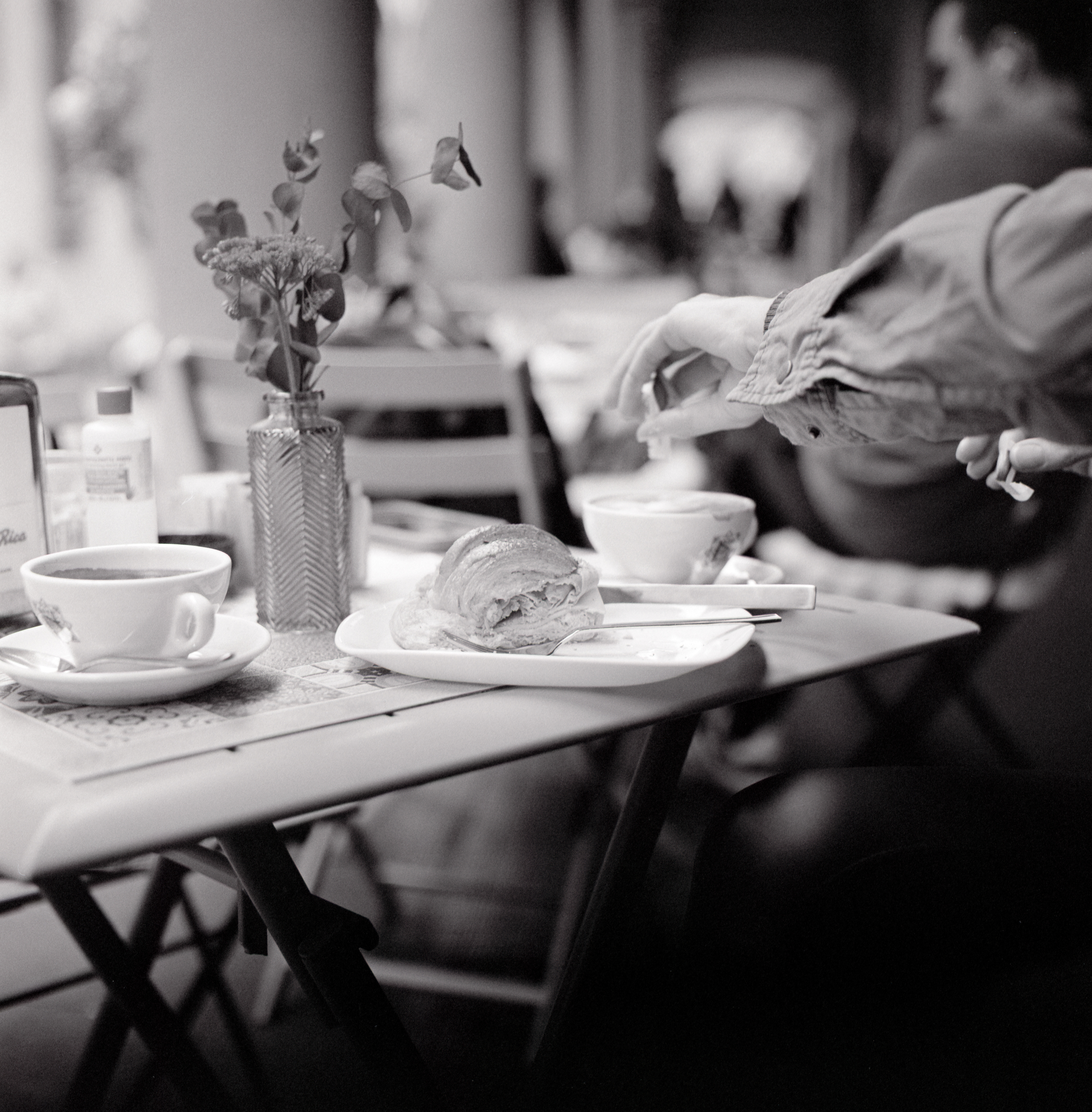 cappuccino con zucchero di canna, Ilford HP5 400