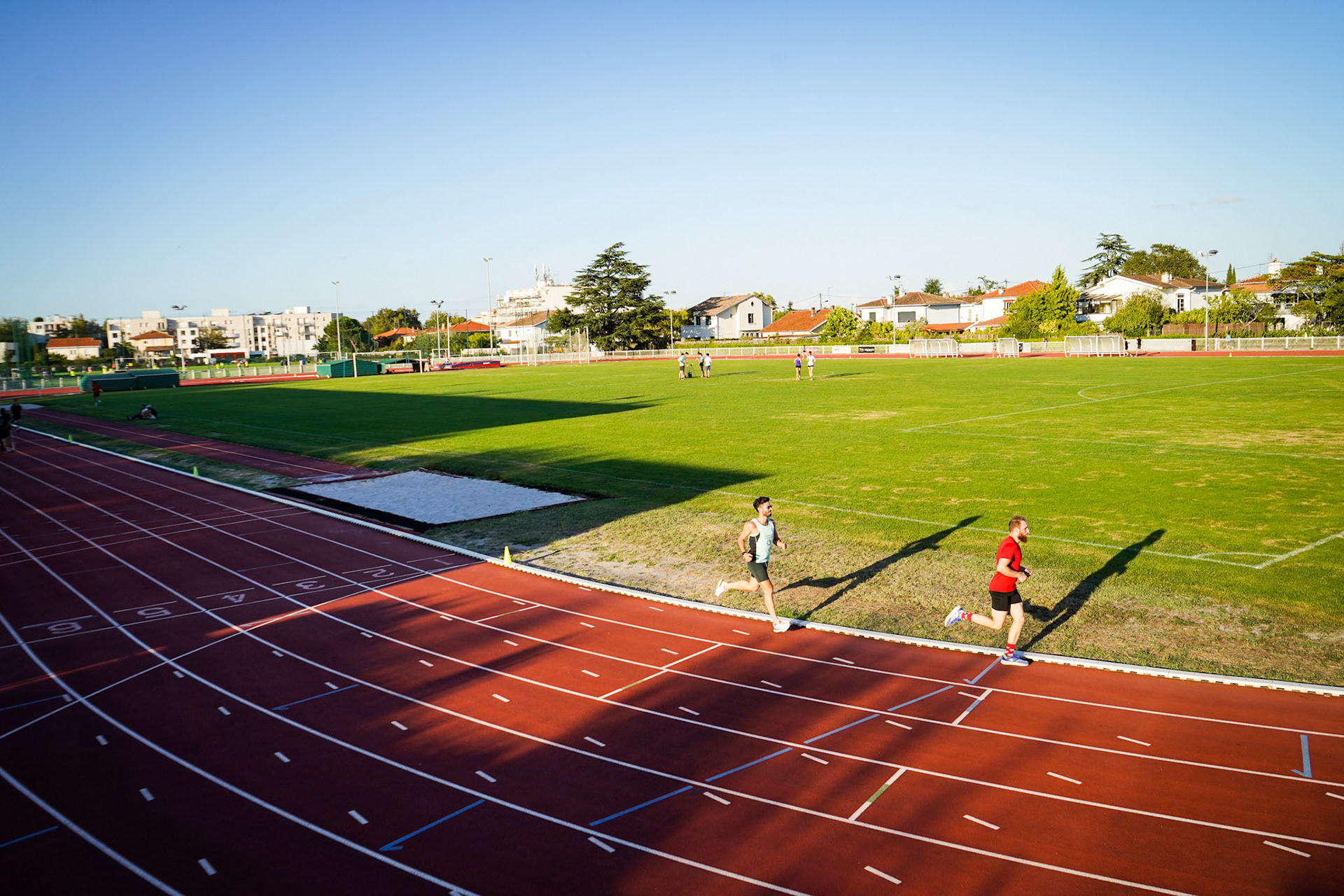 Test organisé dans le cadre du 10 km des Quais en collaboration avec le Stade Bordelais Athlétisme, le magasin Foulées Bordeaux et la marque Hoka.